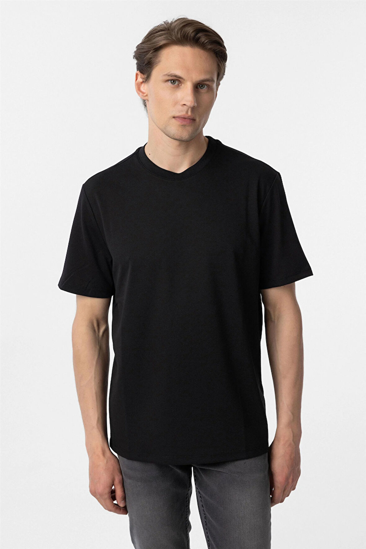 Siyah Slim Fit Armürlü Bisiklet Yaka Tişört