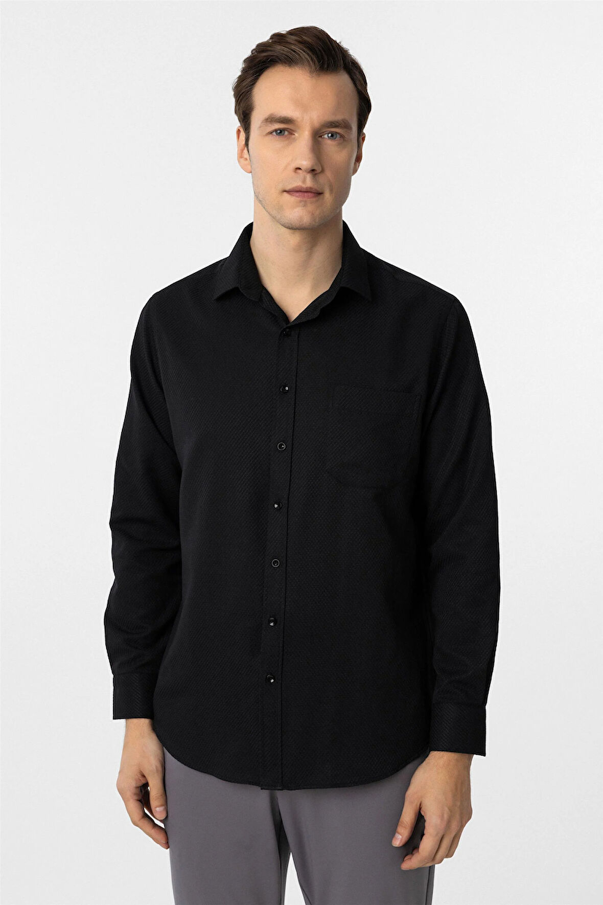 Siyah Regular Fit Armürlü Klasik Yaka Gömlek