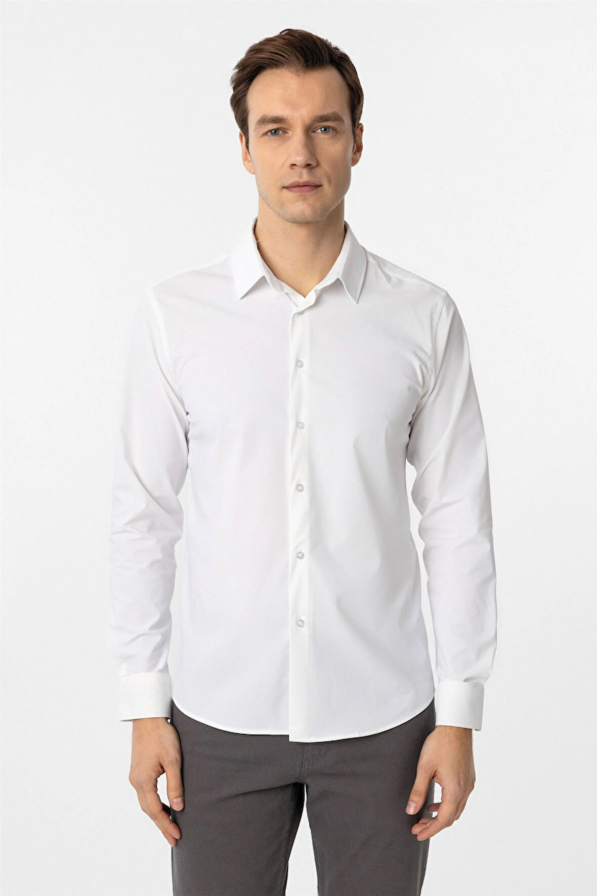 Beyaz Slim Fit Düz Klasik Yaka Gömlek