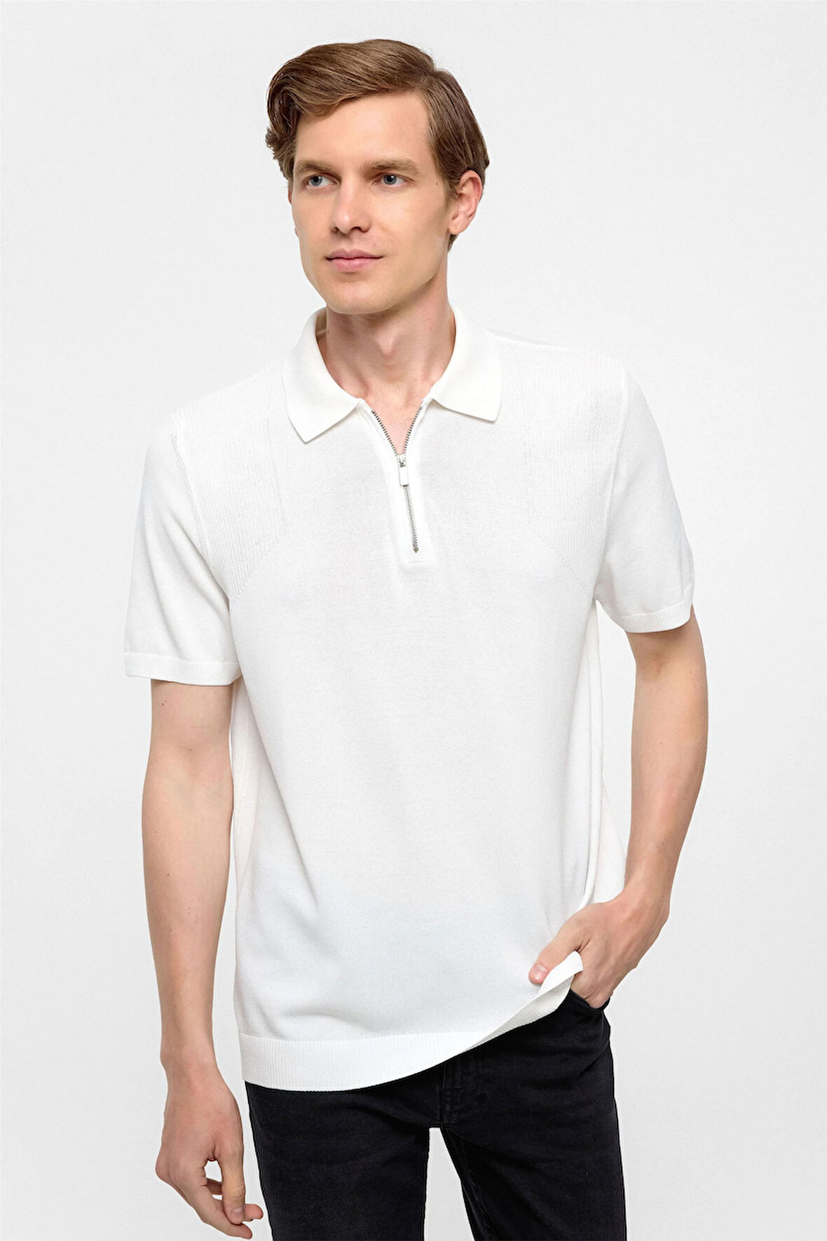 Beyaz Regular Düz Polo Yaka Triko Tşört 