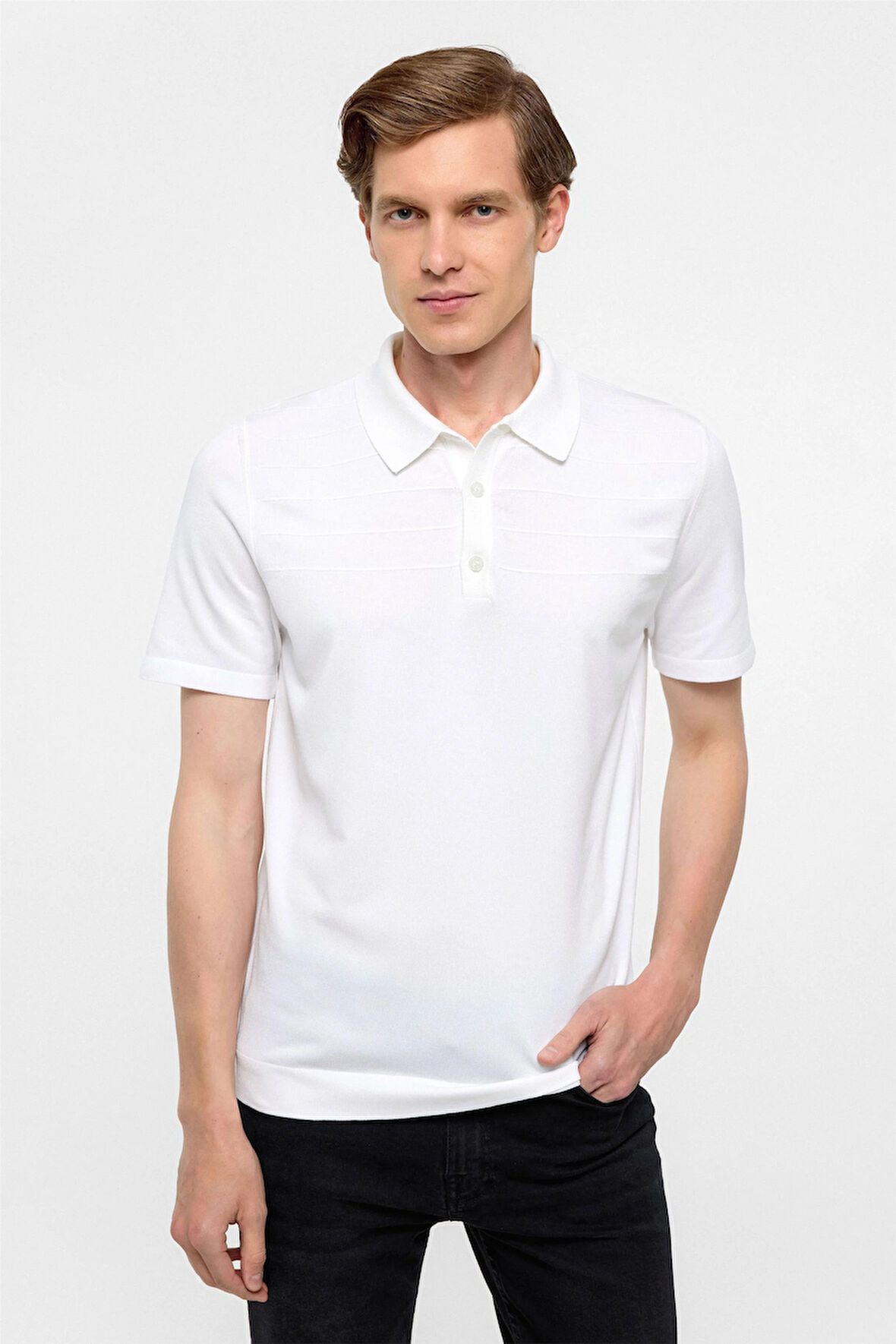 Beyaz Regular Düz Polo Yaka Triko Tşört 