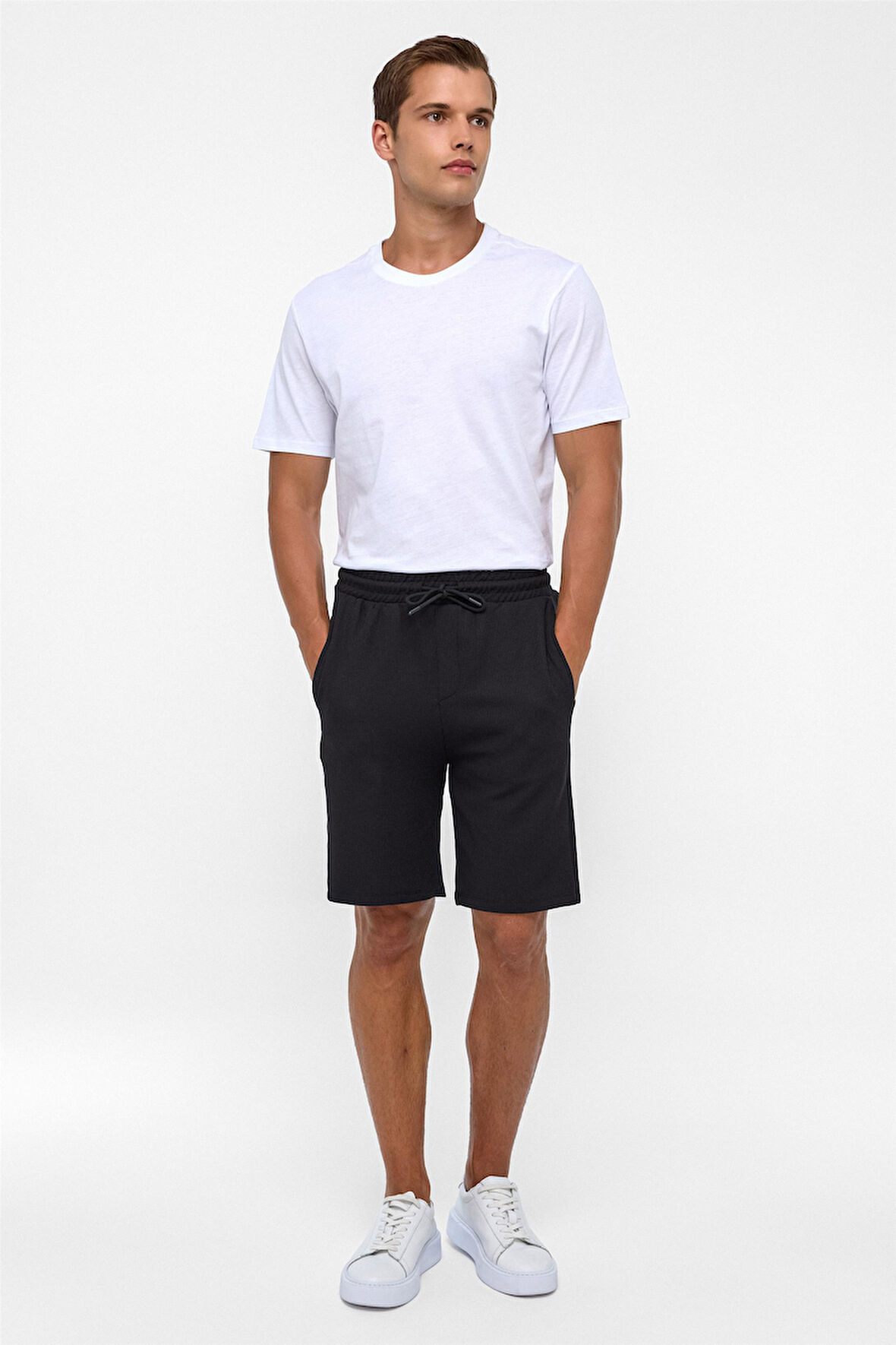 Siyah Regular Armürlü Örme Şort