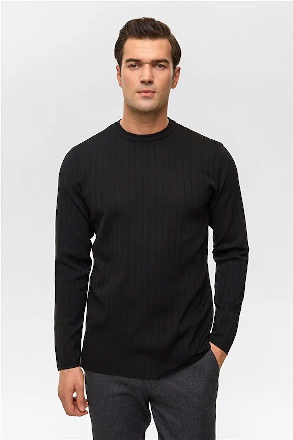 Siyah Regular Desenli Bisiklet Yaka Triko