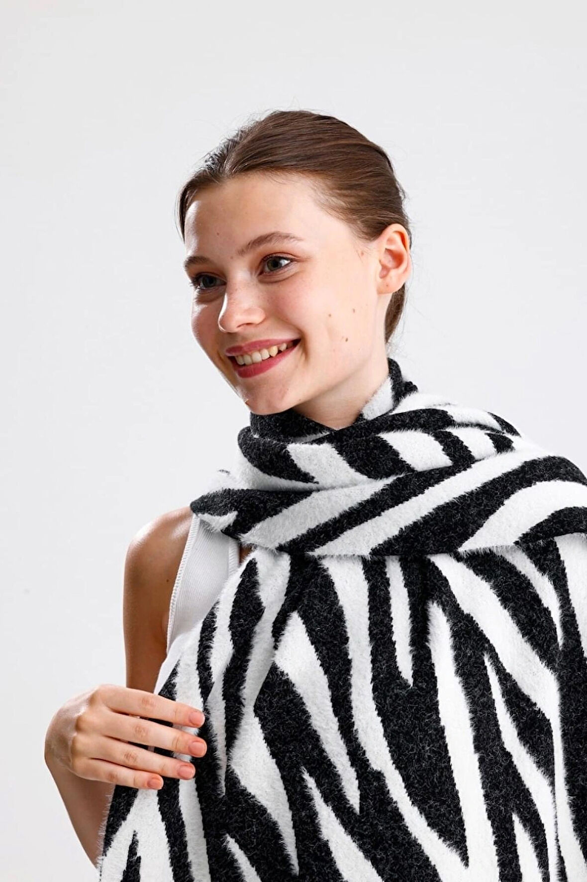 Zebra Desenli Trikoşal Marka-Yumuşak Dokulu,Rahat,Hafif ve Şık-Taşınabilir Kılıf Çantalı-170x70 cm