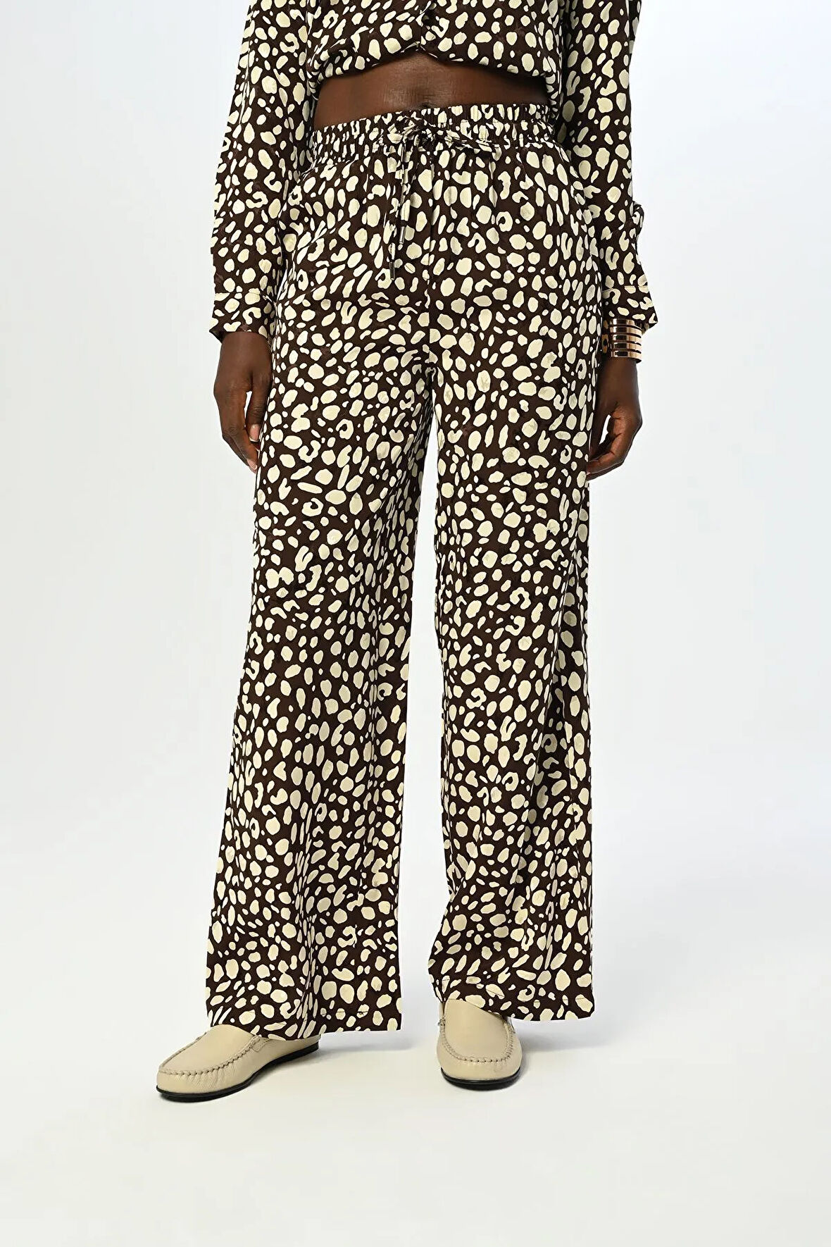 KADIN BELİ LASTİKLİ BOL PAÇA DESENLİ PANTOLON