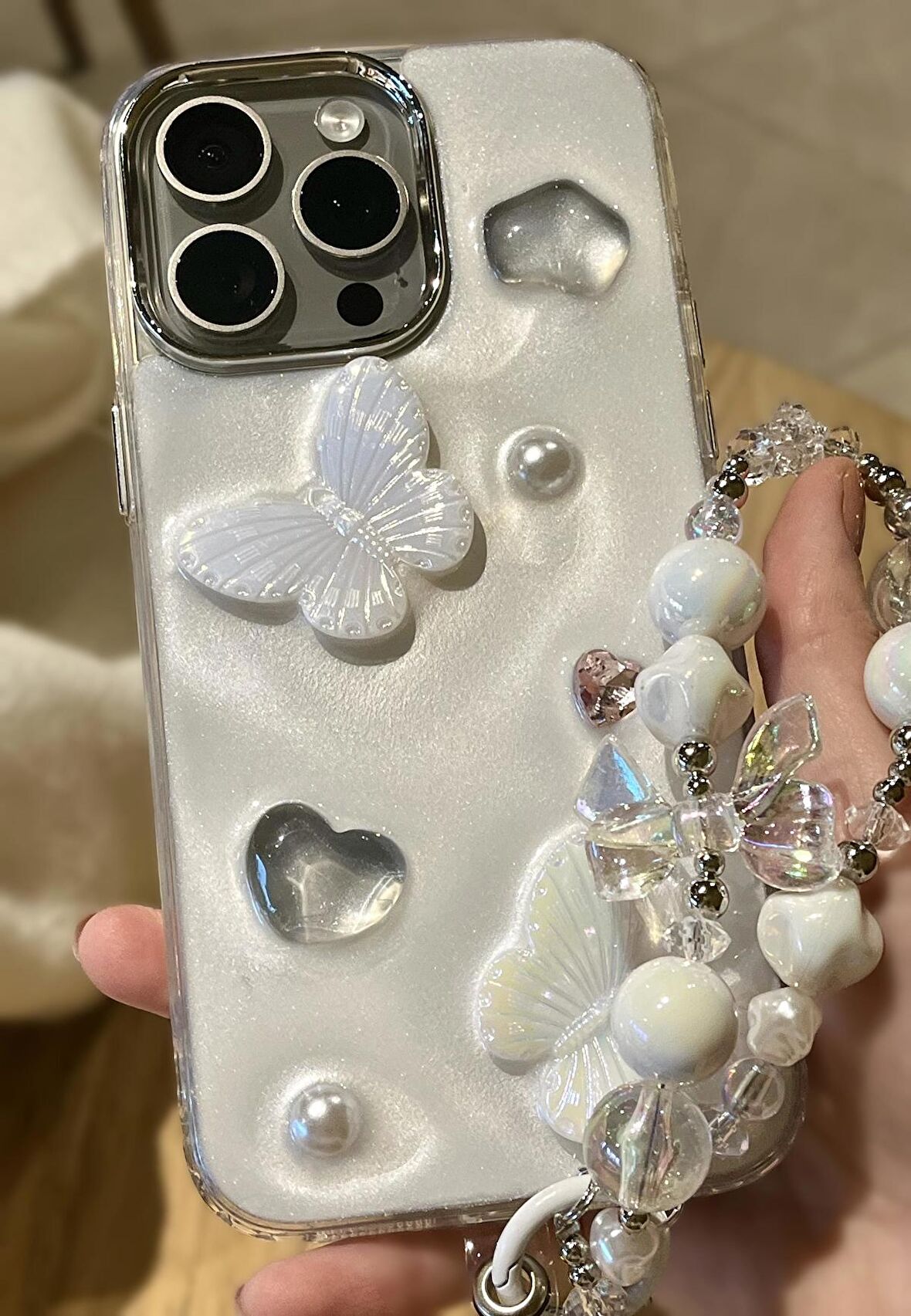 iPhone 15 Promax Uyumlu Lux Işıltılı İnci Charmlı Kelebekli Kılıf