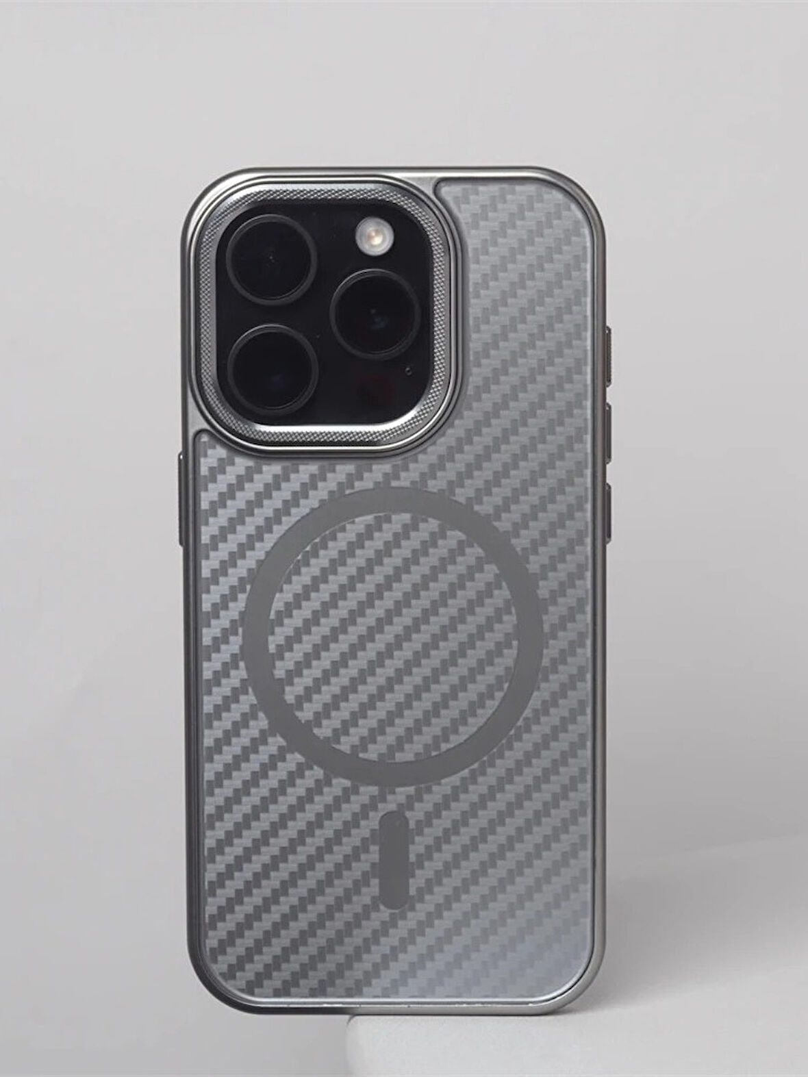 iPhone 14 Pro Max Uyumlu Titanyum Gri Karbon Fiber MagSafe Özellikli Kılıf