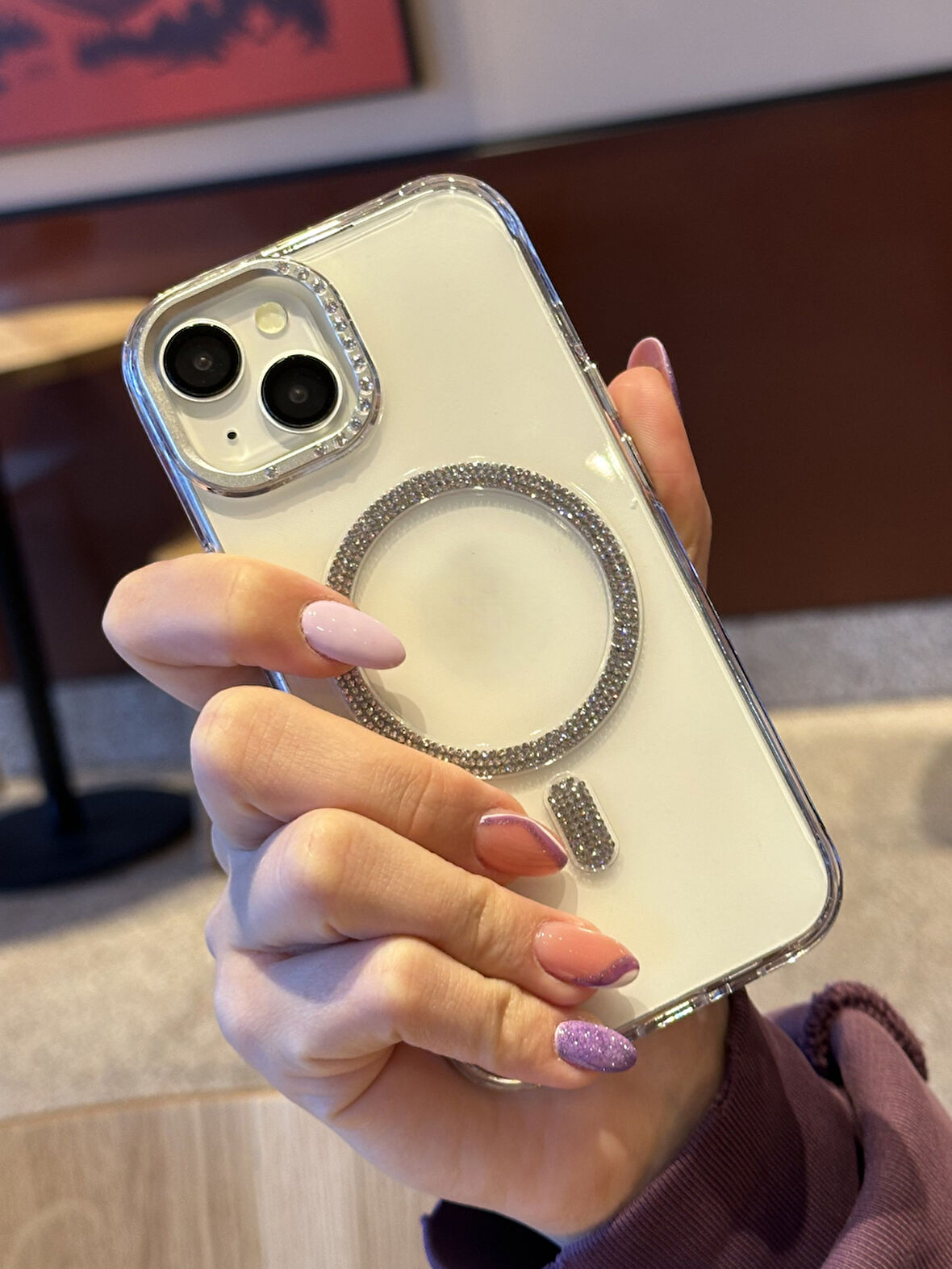 iPhone 15 Uyumlu Sararmaz Sert Mika MagSafe Pırlanta Taşlı Şeffaf Kılıf