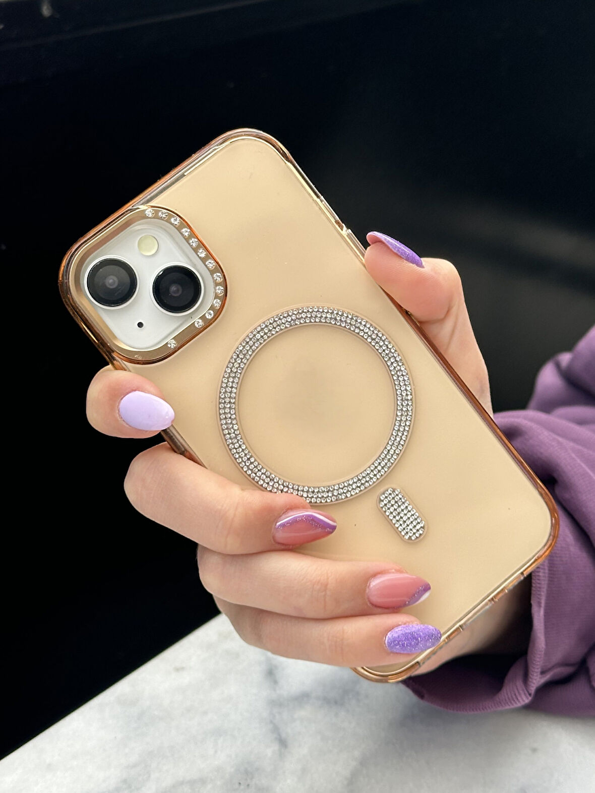 iPhone 15 Uyumlu Sararmaz Sert Mika MagSafe Pırlanta Taşlı Şeffaf Gold Kılıf