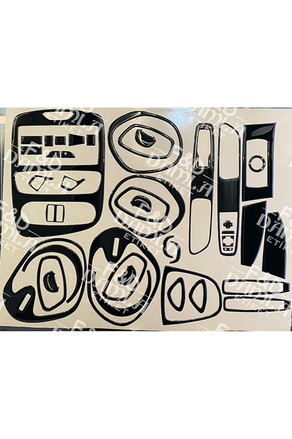 Renault Clio 4 Yeni Tip Cam Açma Modeli ve Teyp Konsol Torpido Trim Maun Kaplama Parlak Siyah