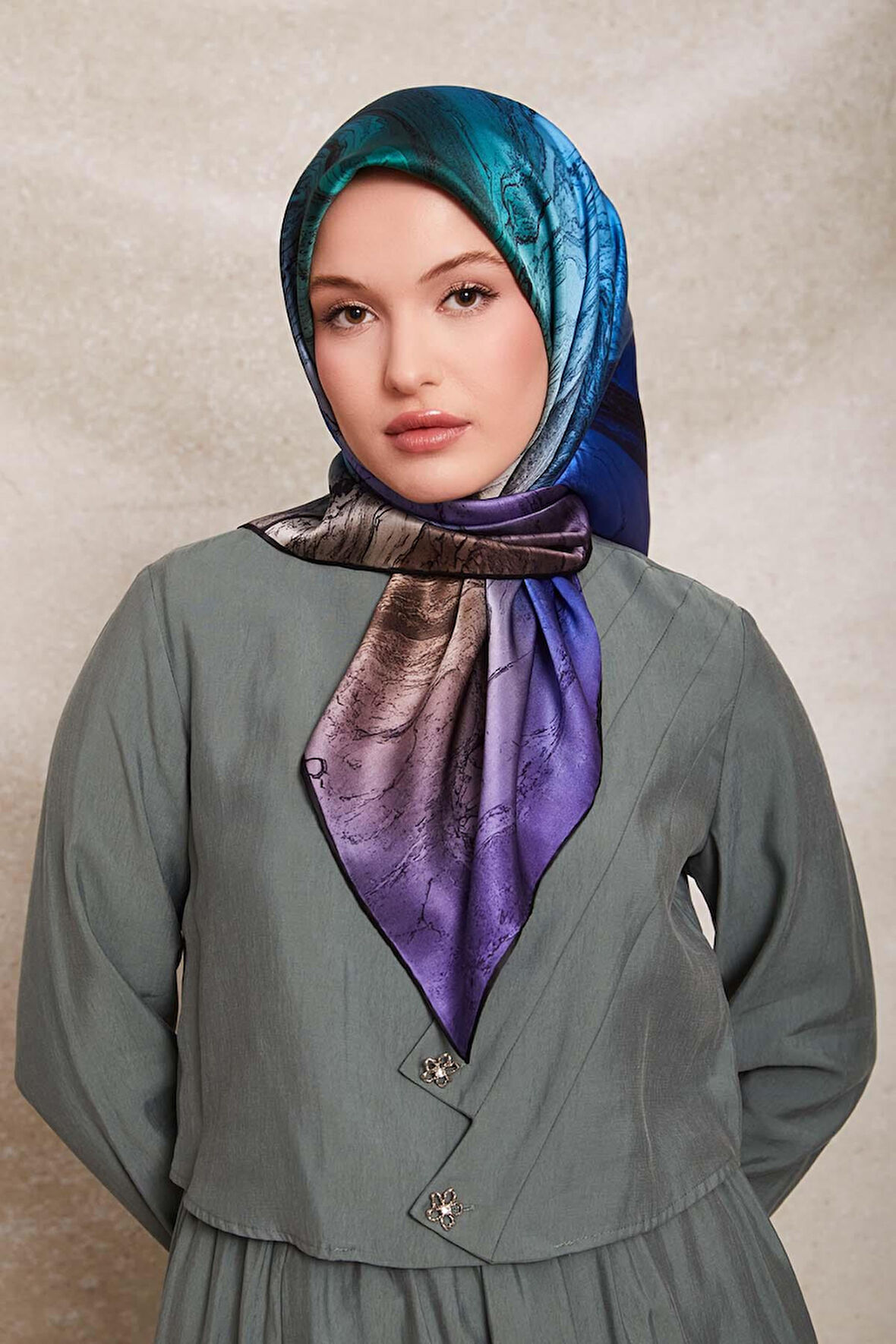 Sura İpek Eşarp-05916