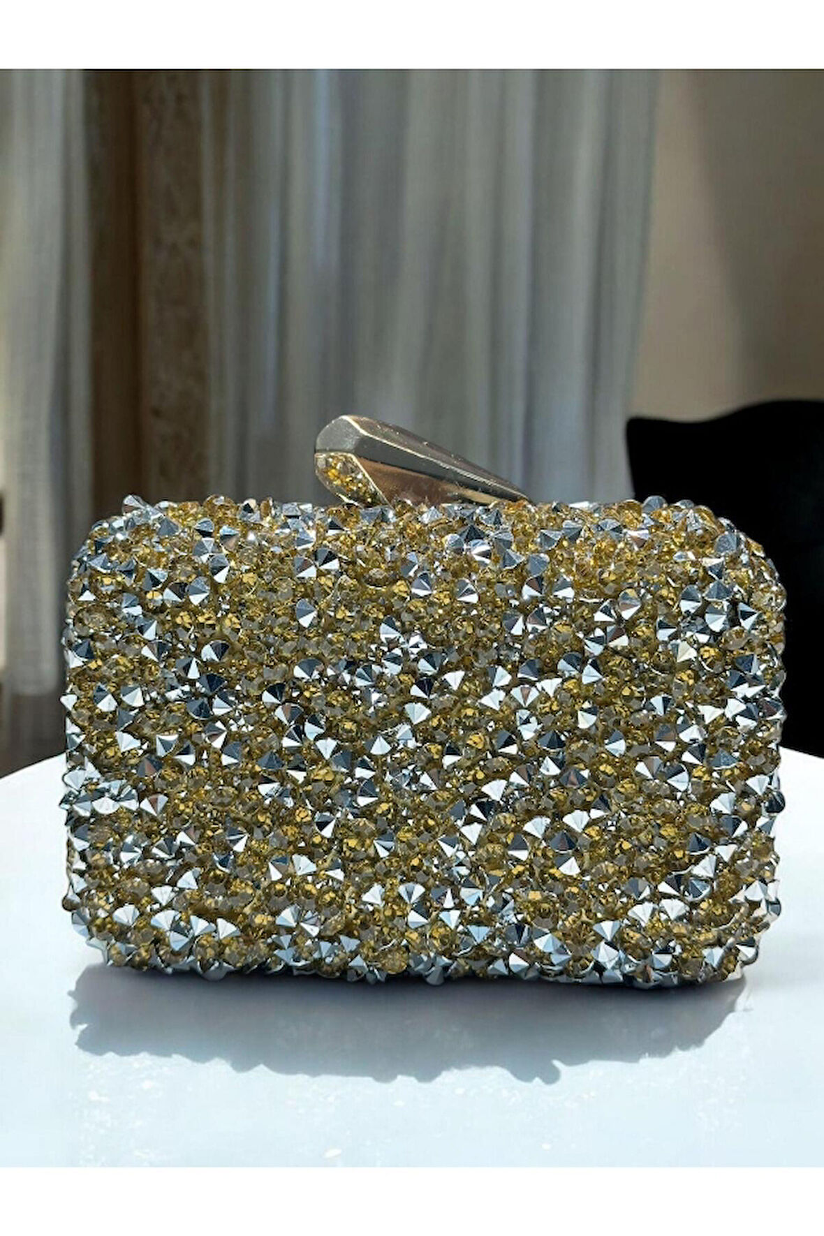 ​​​Kare Taşlı Abiye El Çantası 930190