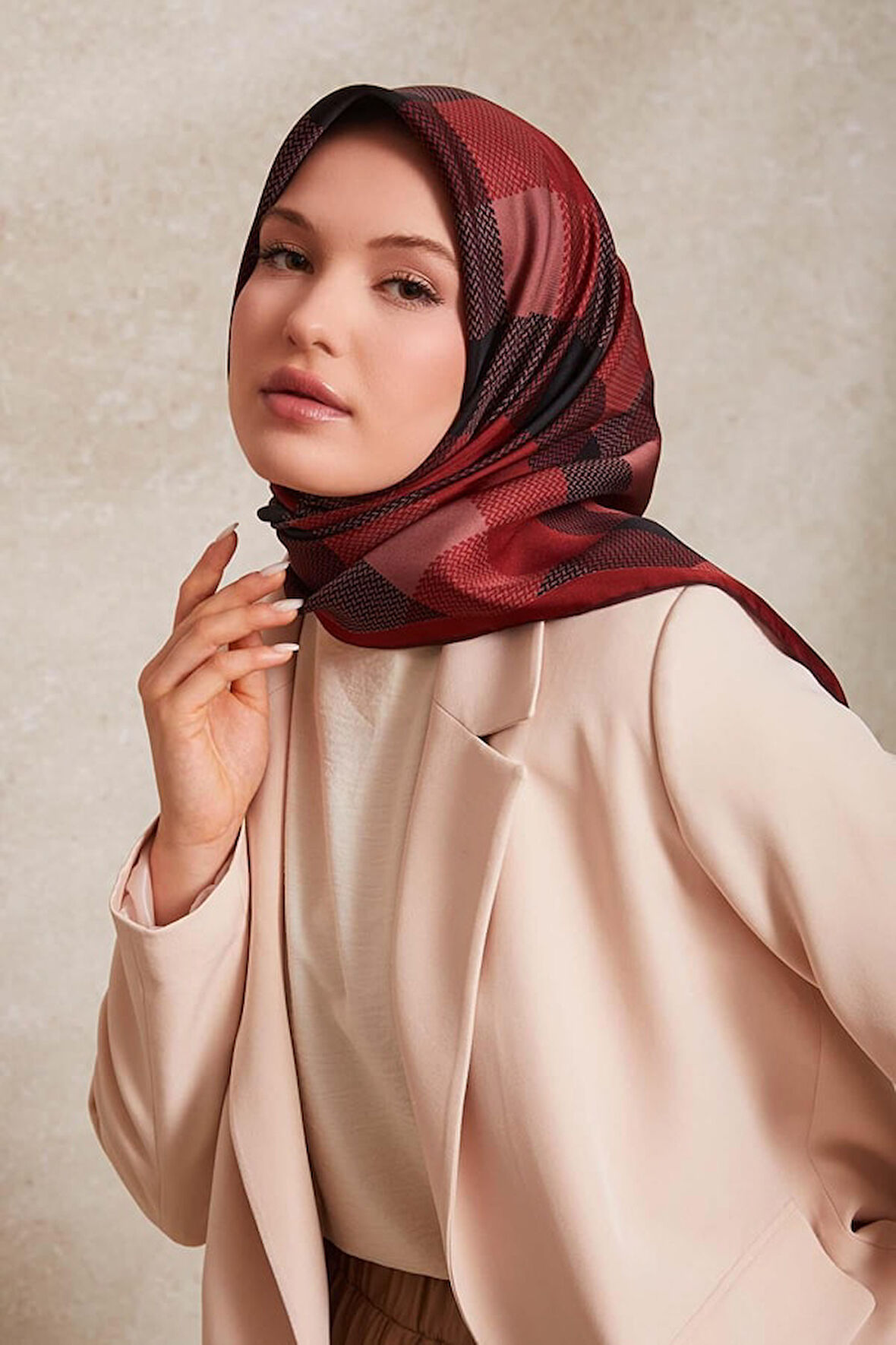 Noktalı Kareli Baskı Twill İpek Eşarp-0934