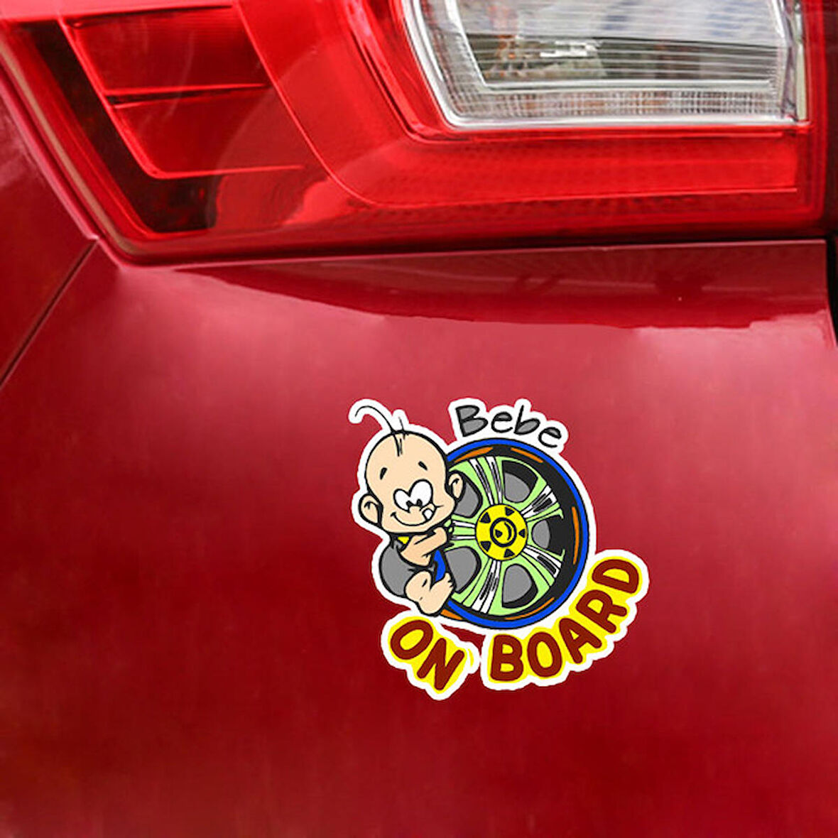 Arabada Sevimli Bebek Var Sticker Yapıştırma 2adet 10CM md3