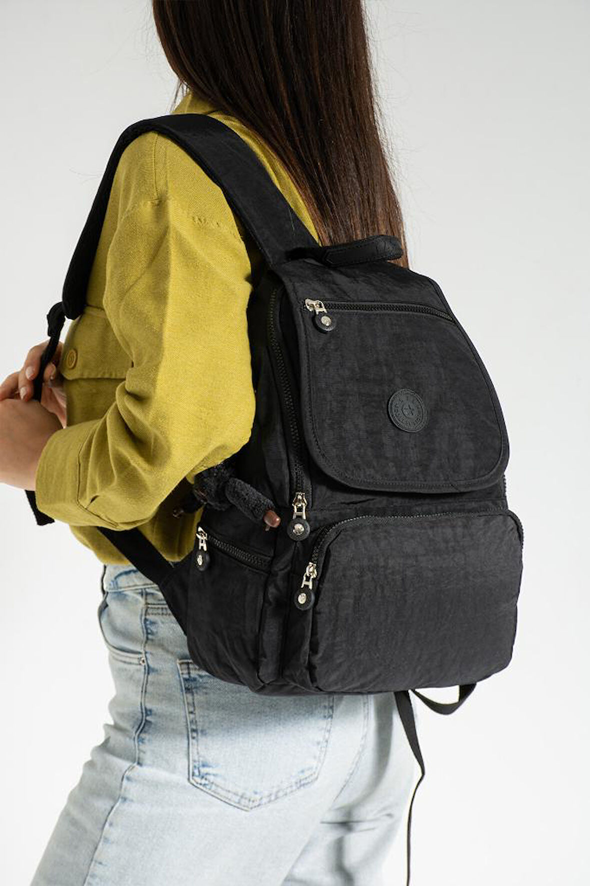 Kadın Günlük Sırt Çantası Önde Sırt Çantası Kapaklı Model 37*27 Cm 