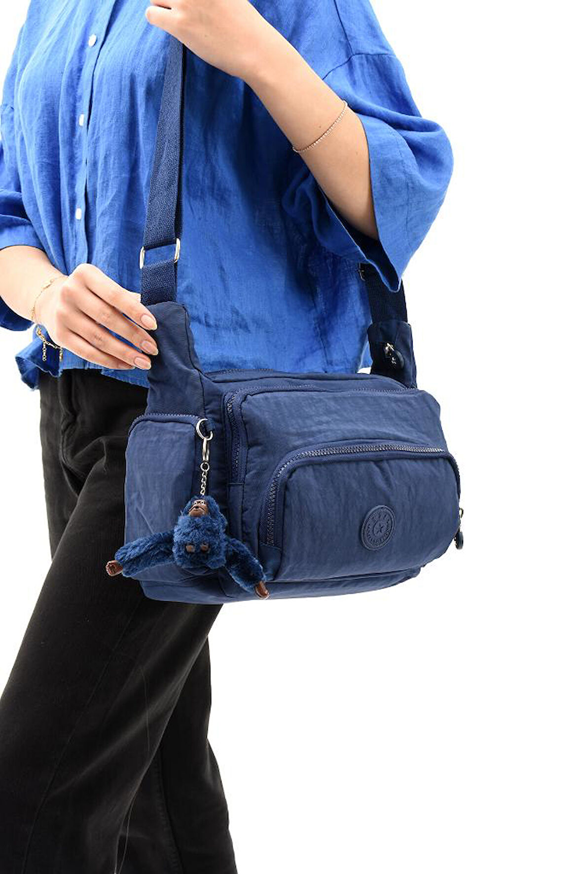 Klinkır Kumaş Kadın Postacı Omuz Çantası Çapraz Askılı Çok Cepli Su İtici Kumaş 30*20 Cm