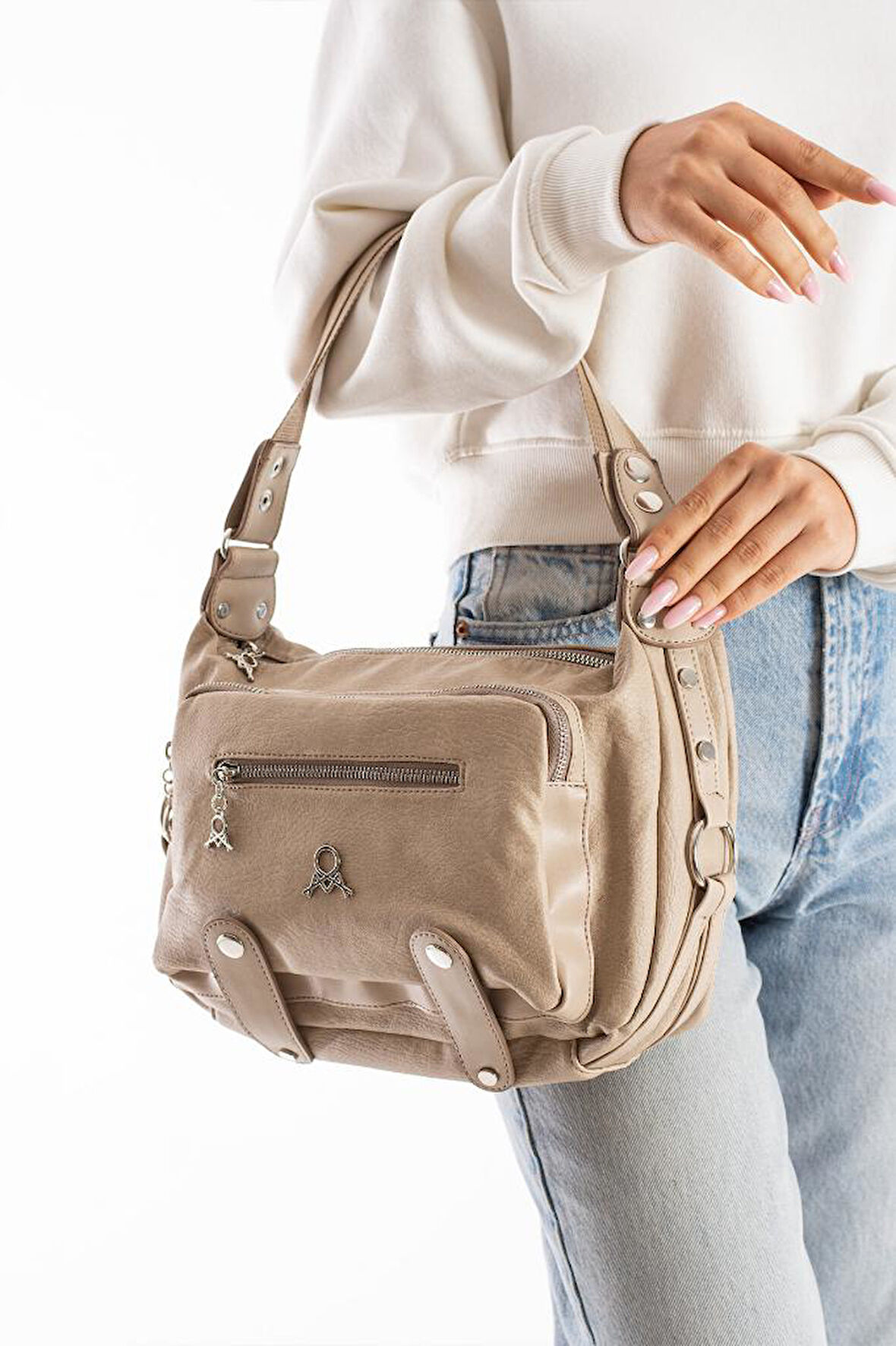 Kadın Postacı Çanta Çapraz Askılı Vegan Deri Omuz Çantası 32*22 Cm Suni Deri Mega Bag