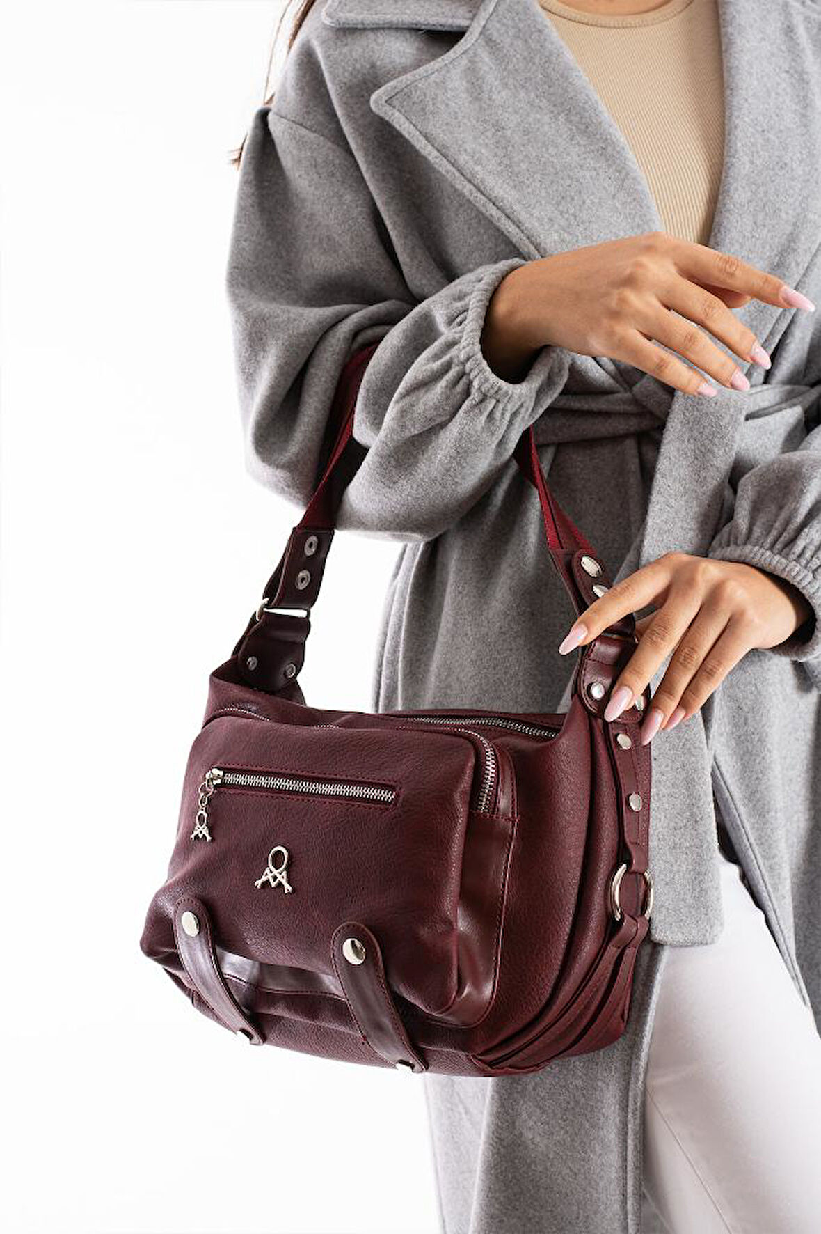 Kadın Postacı Çanta Çapraz Askılı Vegan Deri Omuz Çantası 32*22 Cm Suni Deri Mega Bag