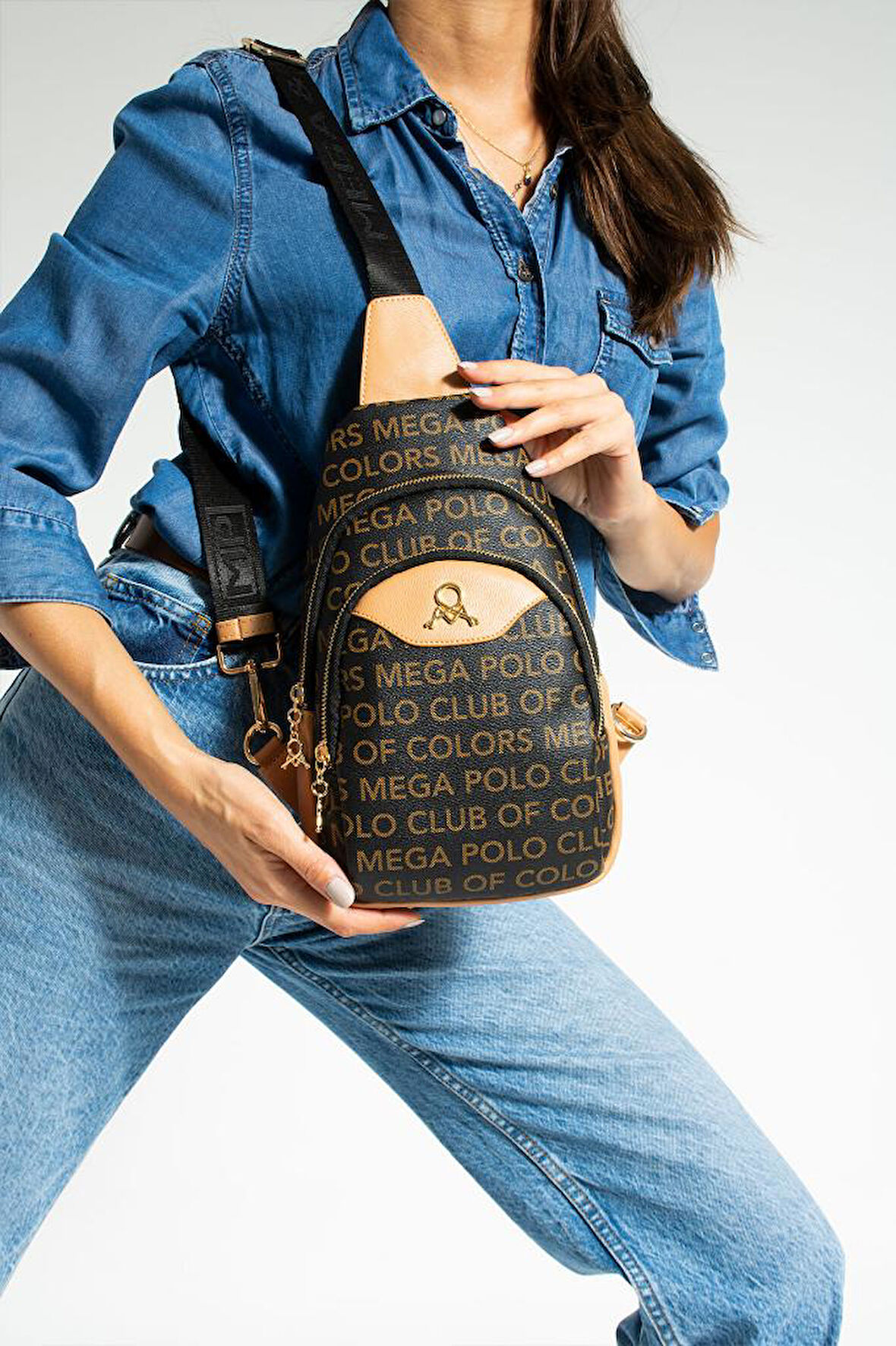 Kadın Body Bag Göğüs Çantası Vegan Deri 27*17 Cm Günlük Kullanıma Uygun Suni Deri BadyBag