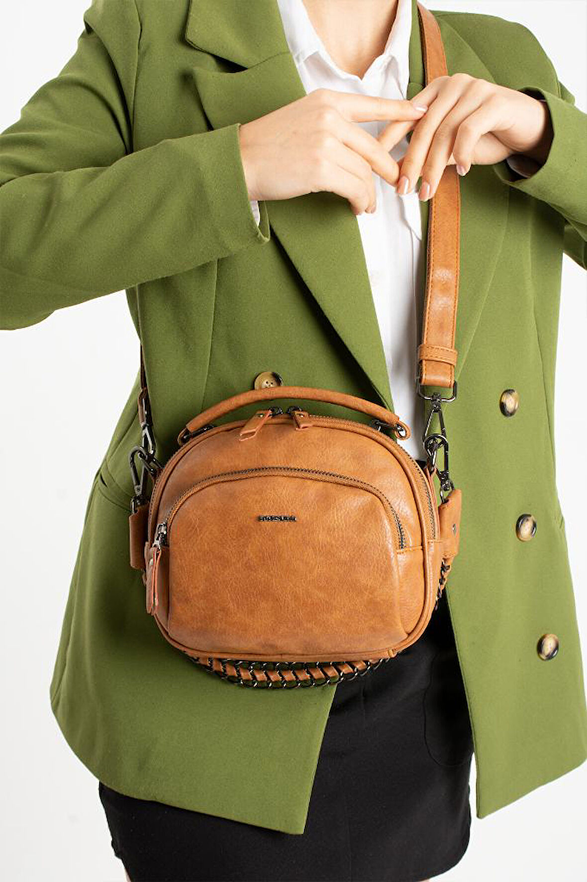 Kadın Postacı Çanta 20*20 Cm Çapraz Askılı Omuz Çantası Suni Deri Mega Çanta Zincir Detaylı