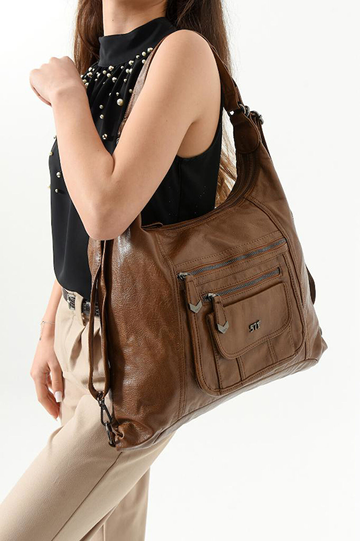 Vegan Deri Kadın Omuz Çantası Sırt Çantası Fonksiyonel Kullanım 30 Cm Genişlik 25 Cm Yükseklik