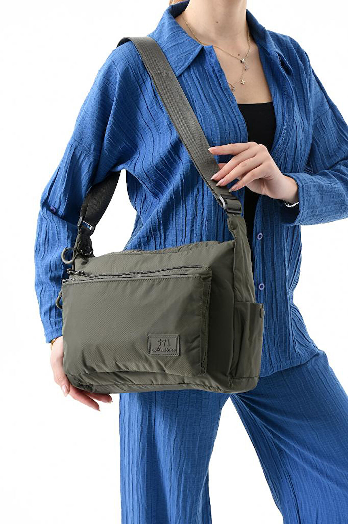 Unisex Paraşüt Kumaş Okul Çantası Çapraz Askılı Kadın Omuz Çantası 32*22 Cm Su İtici Hafif Kumaş 