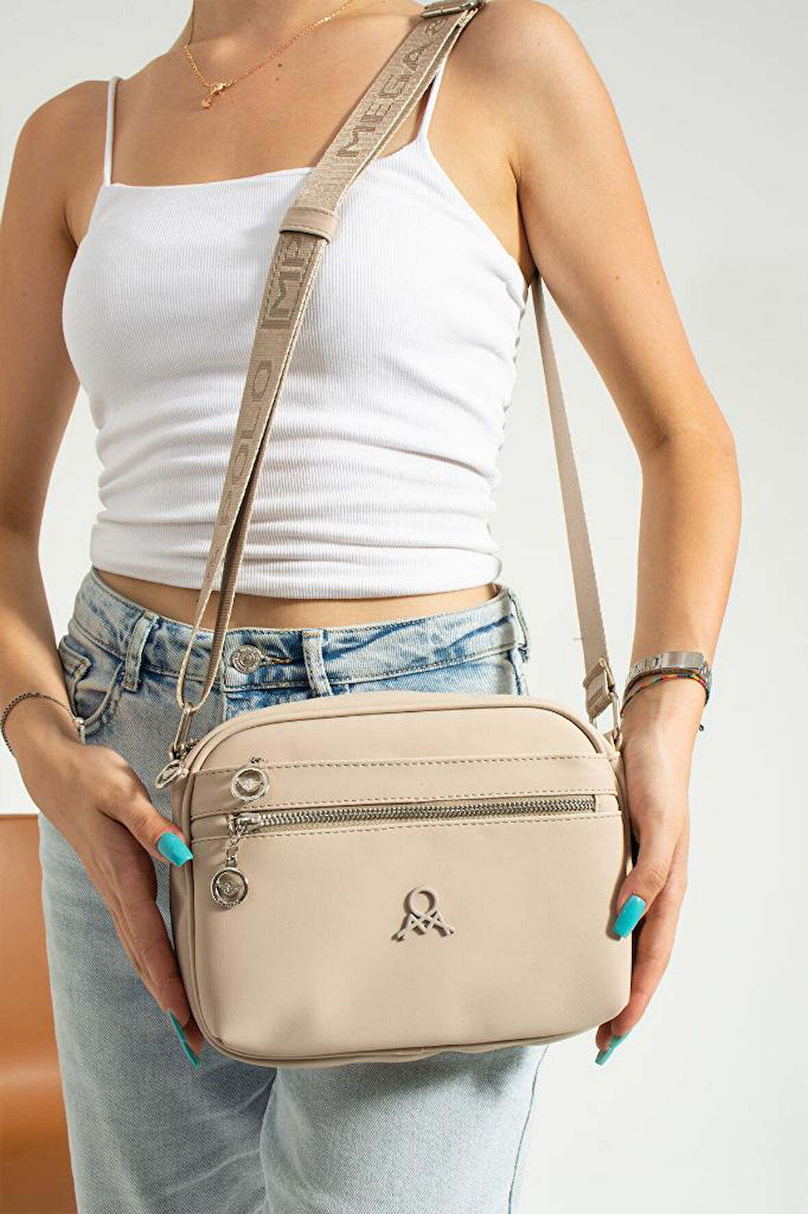 Kadın Postacı Çanta 23*18 Cm Çapraz Askılı Omuz Çantası Mega Bag Günlük Kullanıma Uygun