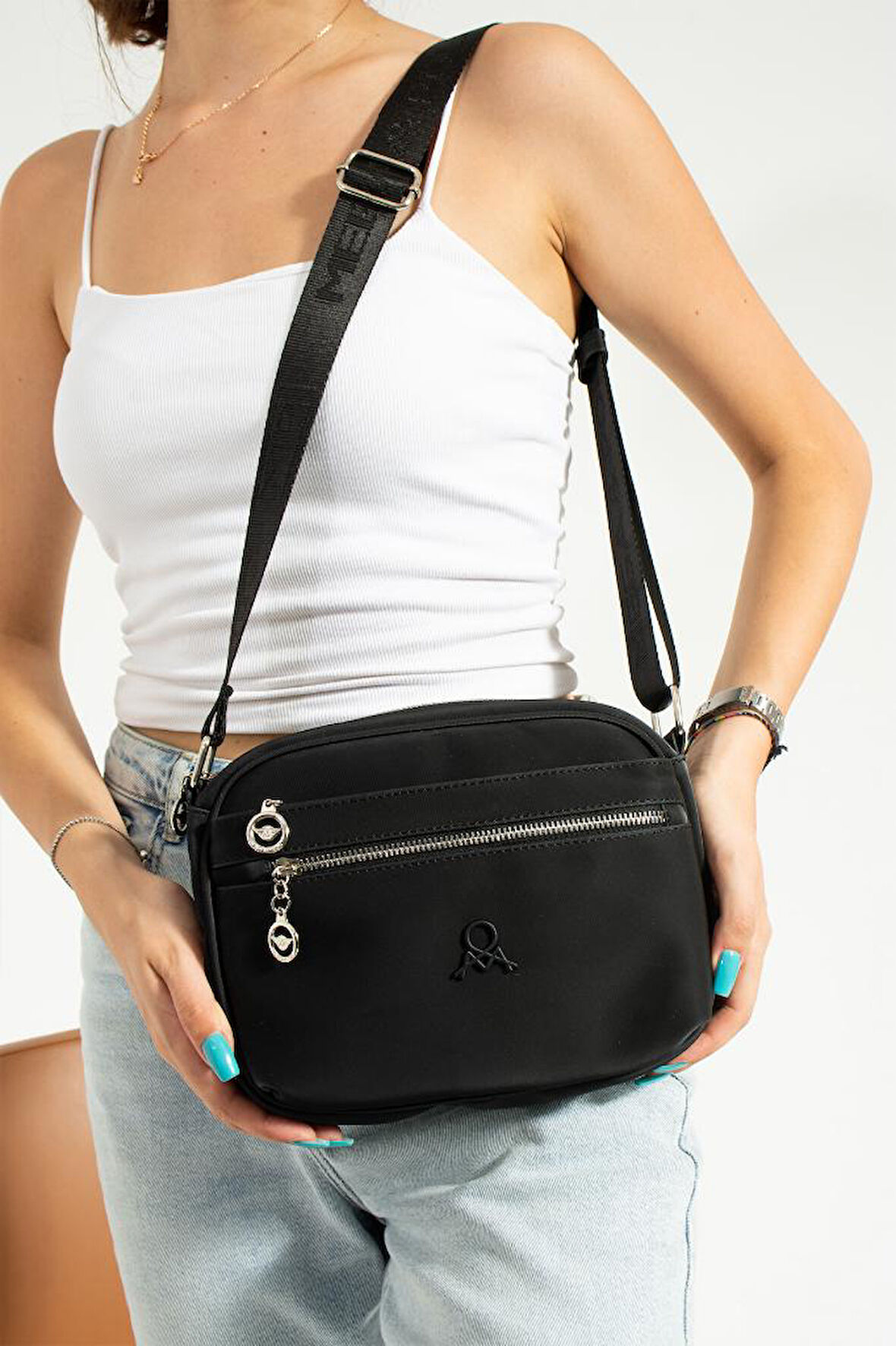 Kadın Postacı Çanta 23*18 Cm Çapraz Askılı Omuz Çantası Mega Bag Günlük Kullanıma Uygun