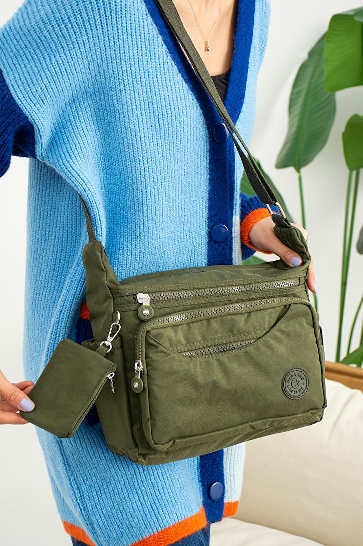 Klinkır Kadın Postacı Çanta Çok Cepli 30*20 Cm Su İtici Kumaş Kadın Çapraz Askılı Omuz Çantası