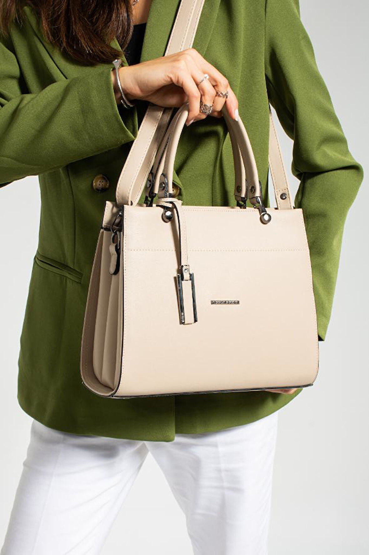 Kadın Omuz Çantası 30*25 Cm Kutu Model Çapraz Askılı Postacı Çanta Mega Çanta Business Kol Çantası