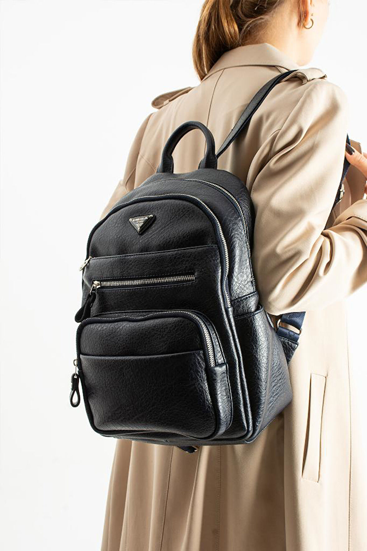 Vegan Deri Kadın Sırt Çantası 35*25 Cm Yağmur İtici Kumaş Mega Bag Günlük Kullanıma Uygun