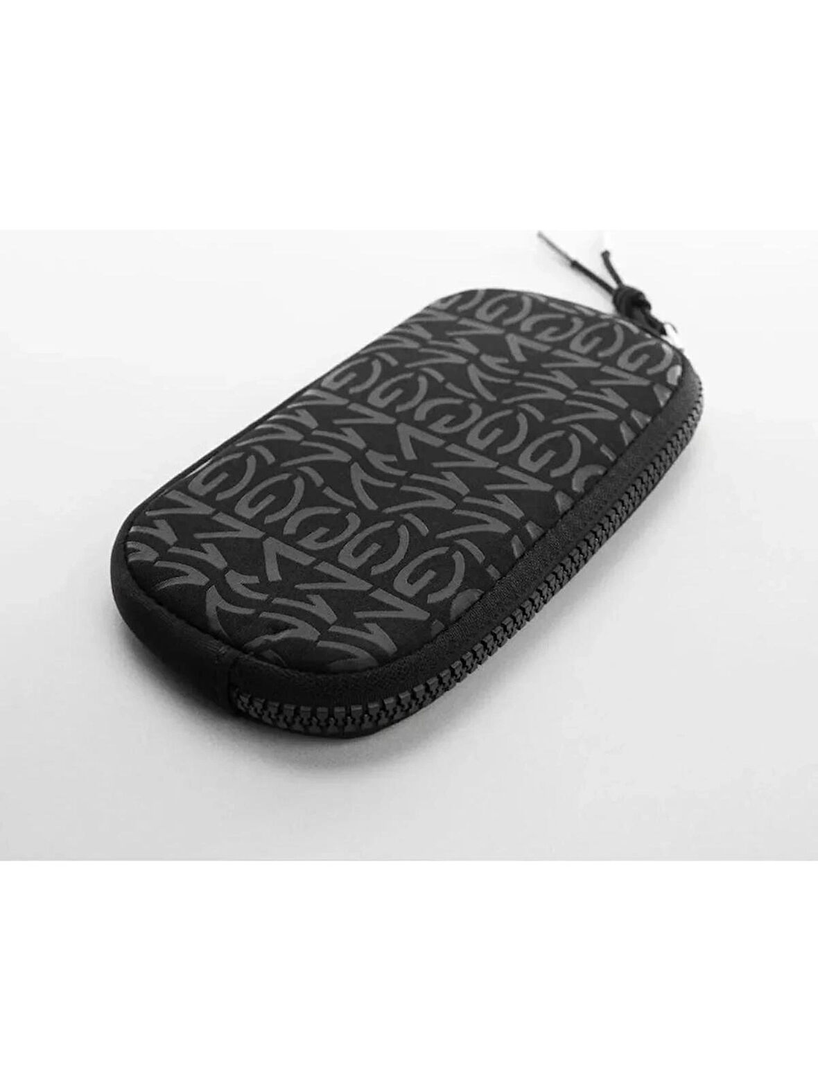 Mango Logo Detaylı Cep Telefonu Kılıfı