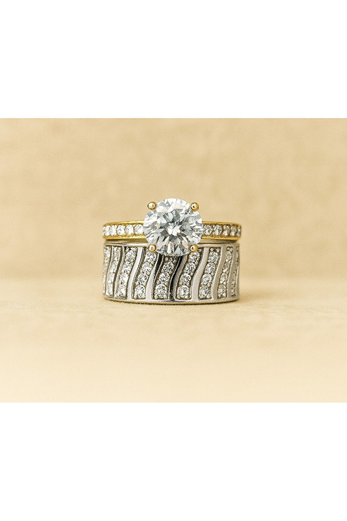 8 AYAR ALTIN TEKTAŞLI ALYANS YÜZÜK 8A157