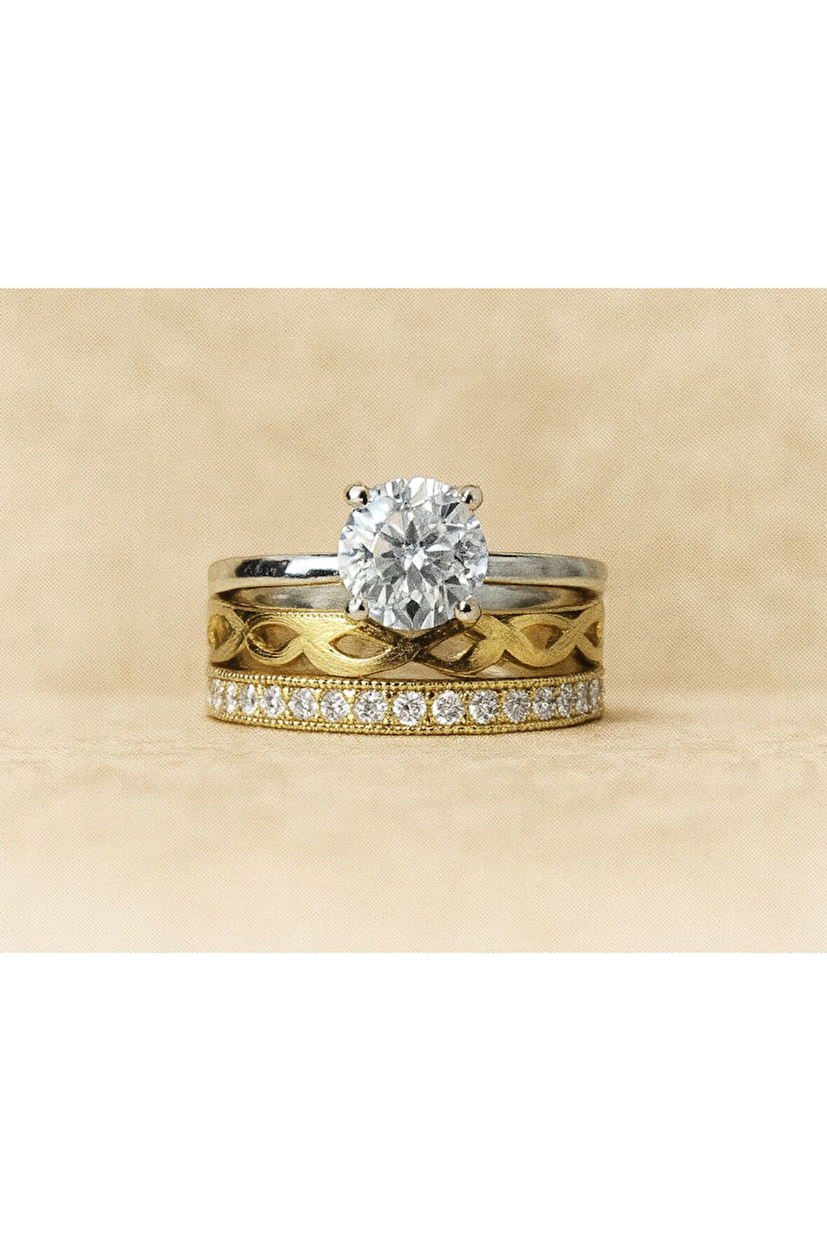 8 AYAR ALTIN TEKTAŞLI ALYANS YÜZÜK 8A159