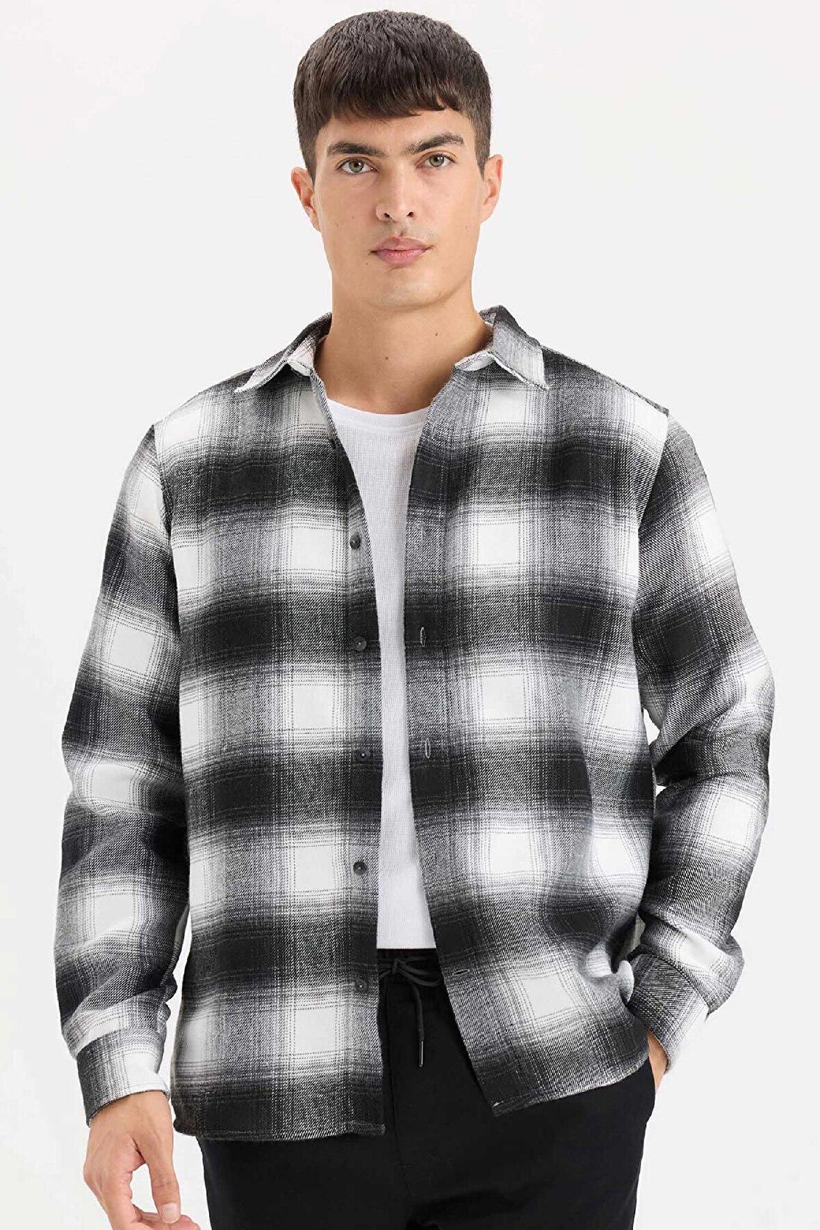 DeFacto Regular Fit Polo Yaka Kareli Flanel Uzun Kollu Gömlek D5835AX24AUBK81