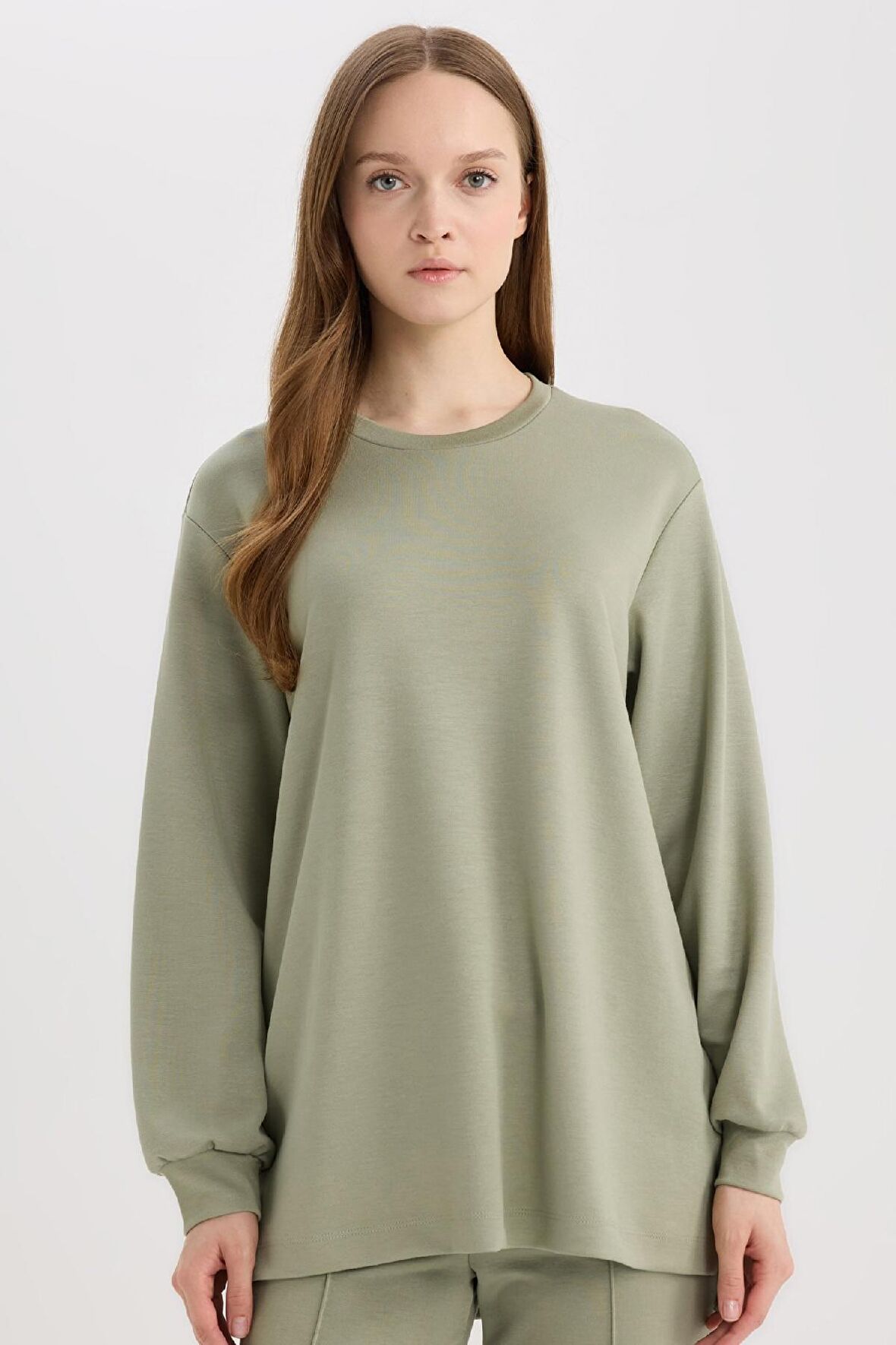 DeFacto Regular Fit Bisiklet Yaka Basic Düz Tesettür Sweatshirt Tunik D4598AX25SPKH499
