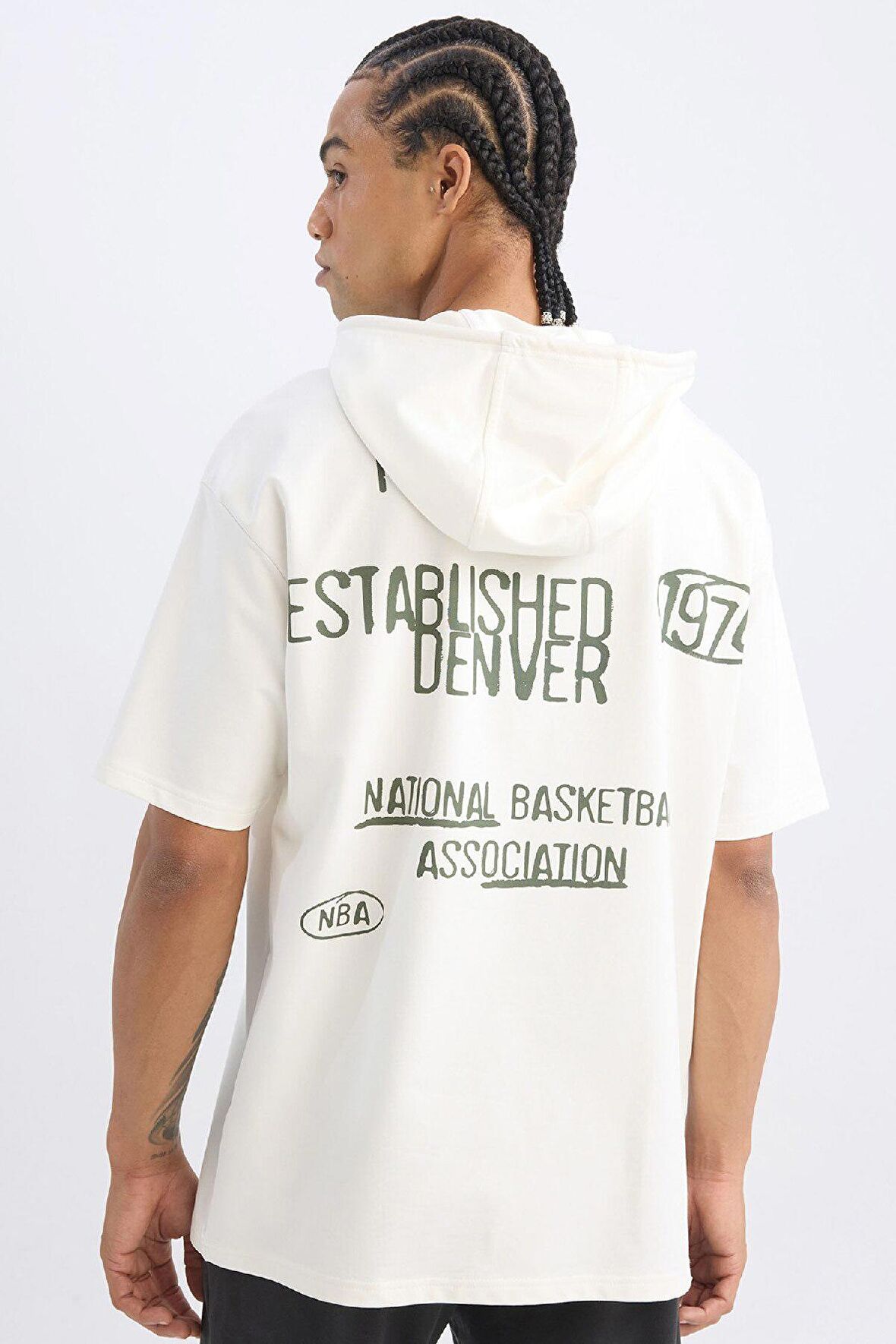 DeFactoFit NBA Denver Nuggets Oversize Geniş Kalıp Kapüşonlu Sırt Baskılı Kısa Kollu Tişört C9250AX24AUER105