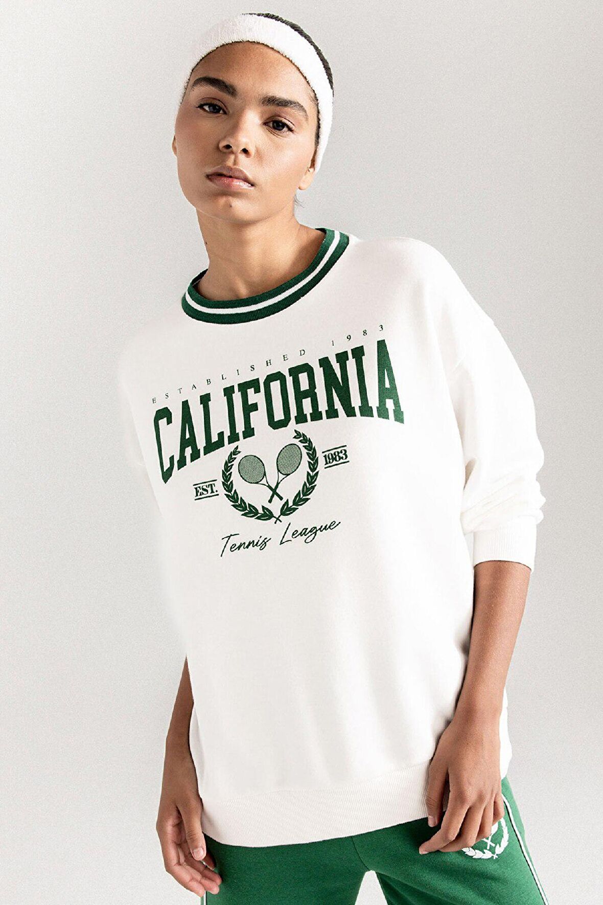 DeFactoFit Oversize Geniş Kalıp Bisiklet Yaka Baskılı Sporcu Sweatshirt D1702AX24AUER105