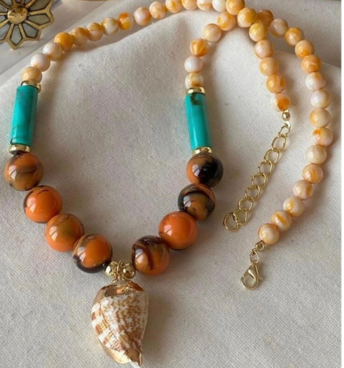 Deniz Kabuğu Detaylı Retro Boncuk Kolye