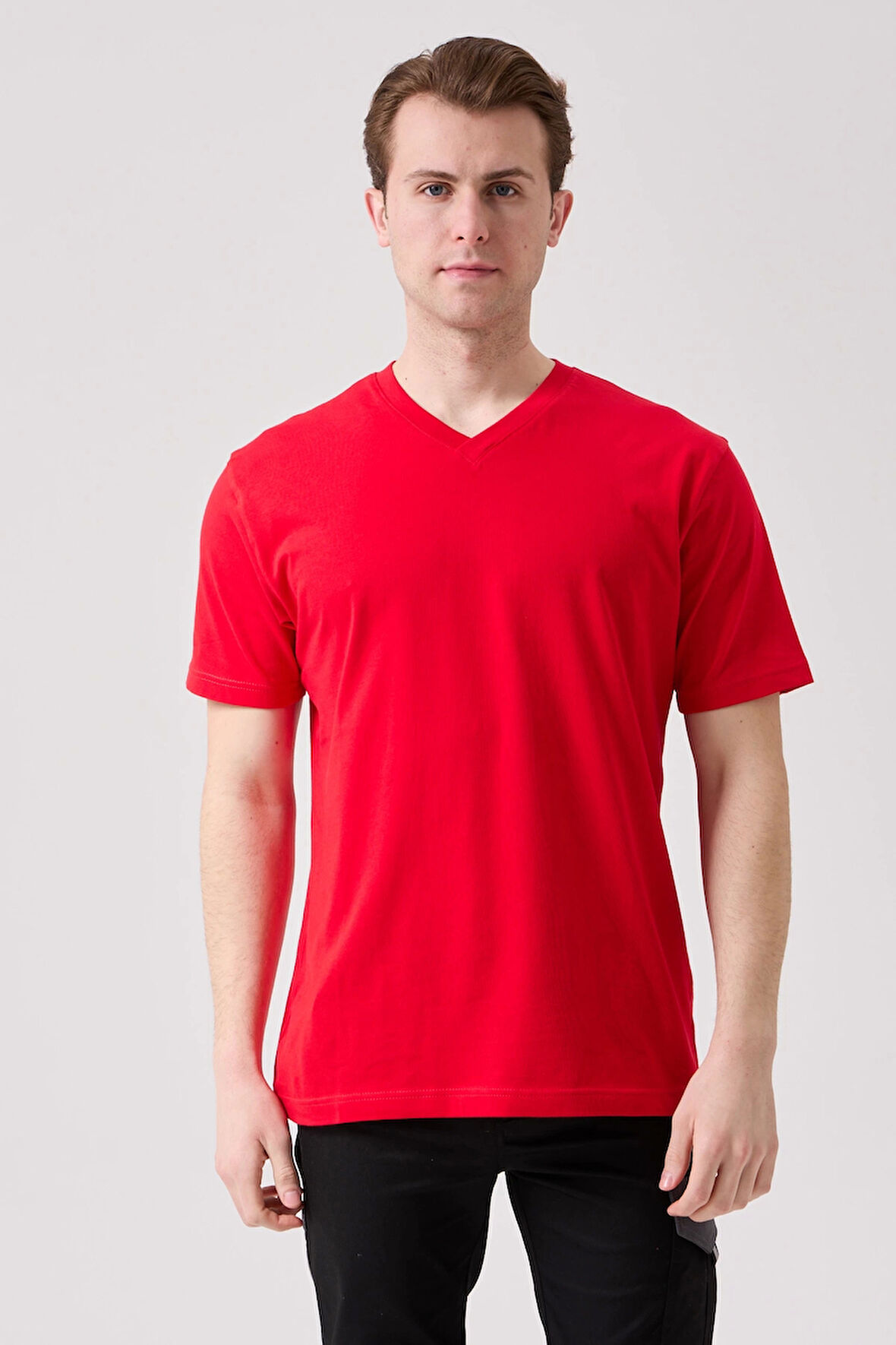 Galanthus V Yaka T-Shirt - Nefes Alabilir, Rahat ve Şık Tasarım