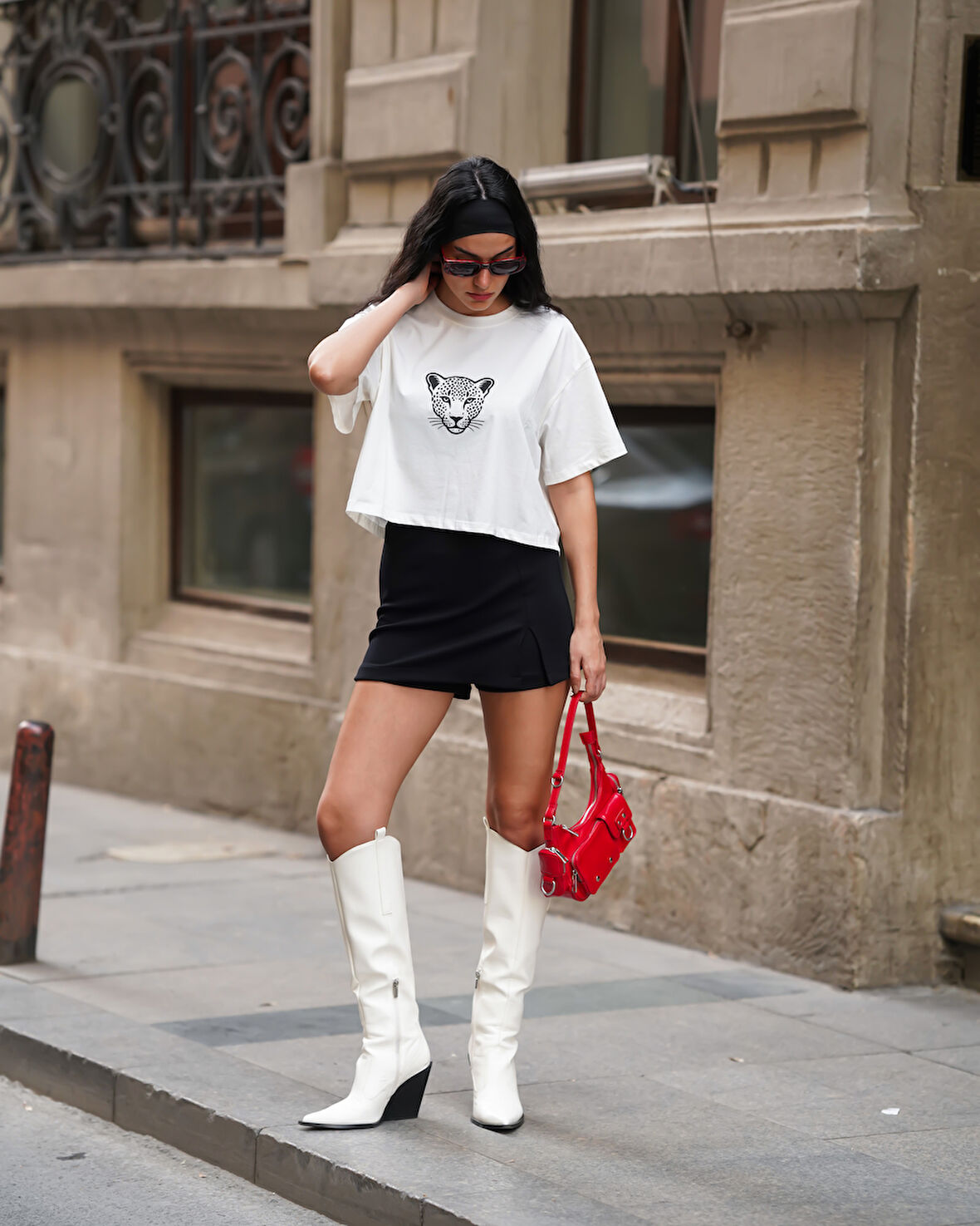Kadın Bisiklet Yaka Kısa Kollu Oversize Crop Tshirt
