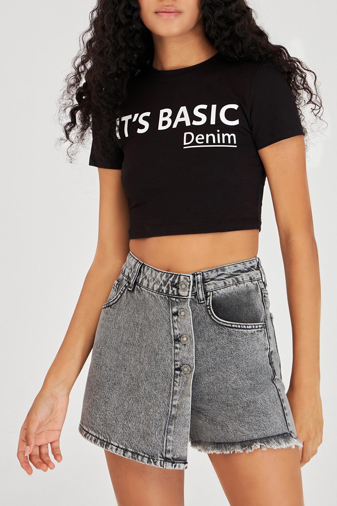 Kadın Füme Renk Önden Düğmeli Jean Şort Etek 