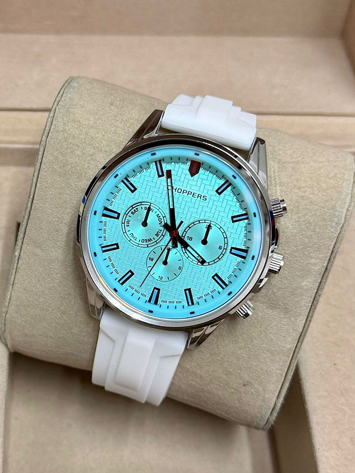 Gümüş Renk Kasa Şık Mavi Kadran Beyaz Silikon Kordon Spor Saat ⌚| Hediye İçin Parlak ve Spor Tasarım