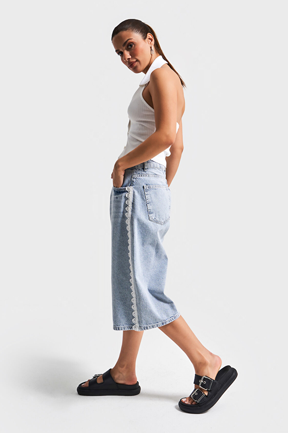 Kadın Snow Kot Rengi D1-4S5-3 Şerit Dantel Detaylı Maxi Boy Uzun Tasarım Denim Bermuda Şort