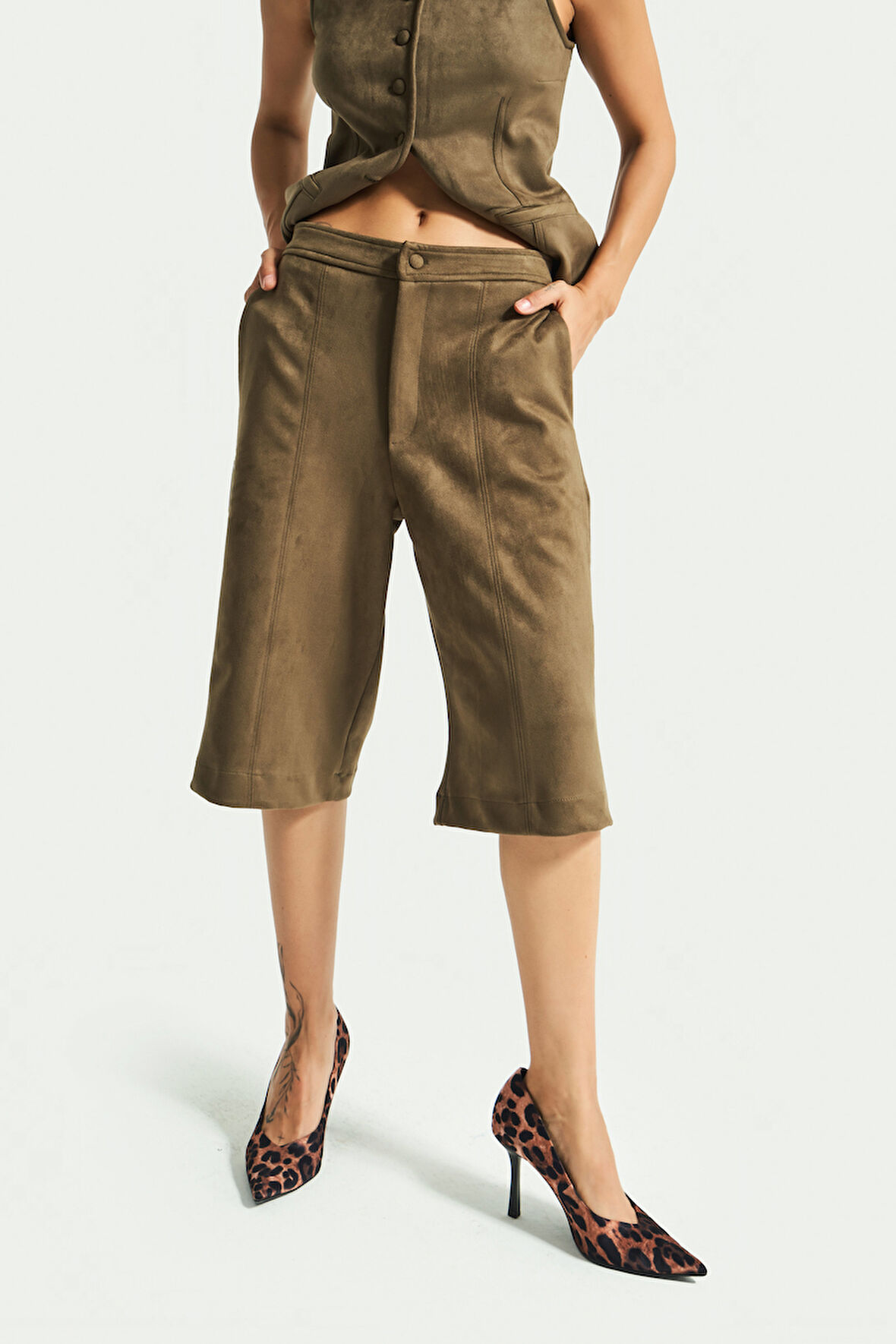 Kadın Haki Renk w5-15 Maxi Boy Esnek Yumuşak Süet Kumaş Bermuda