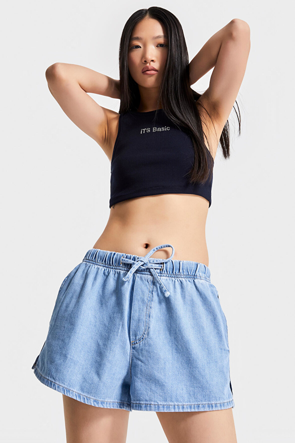 Kadın Mavi Renk 1s5-4 Mini Boy Bol Kesim Beli Lastikli %100 Koton Denim Şort