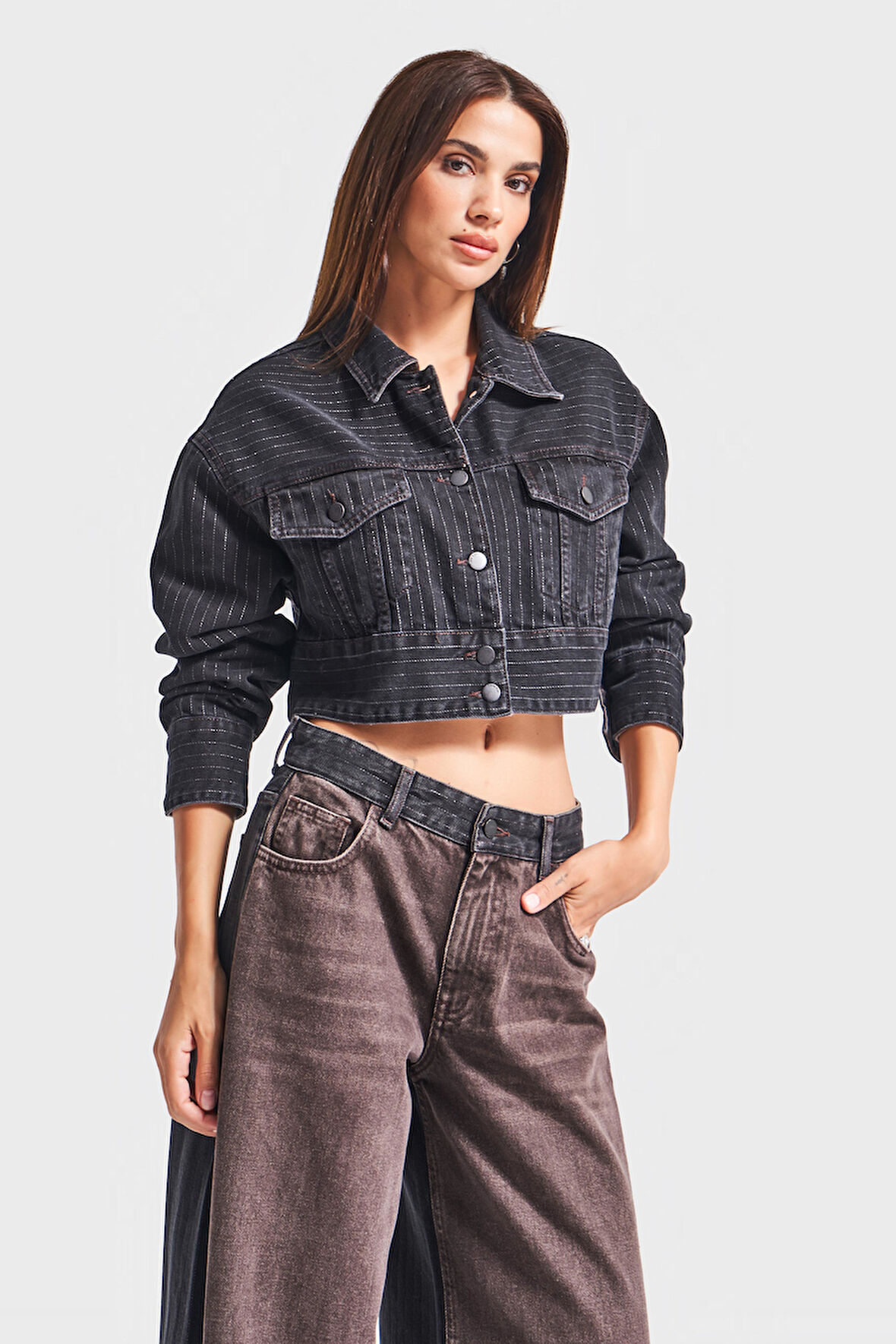 Kadın Çizgili Siyah Renk 1w5-1 Crop Fit Önü Düğmeli Komfort Denim Ceket