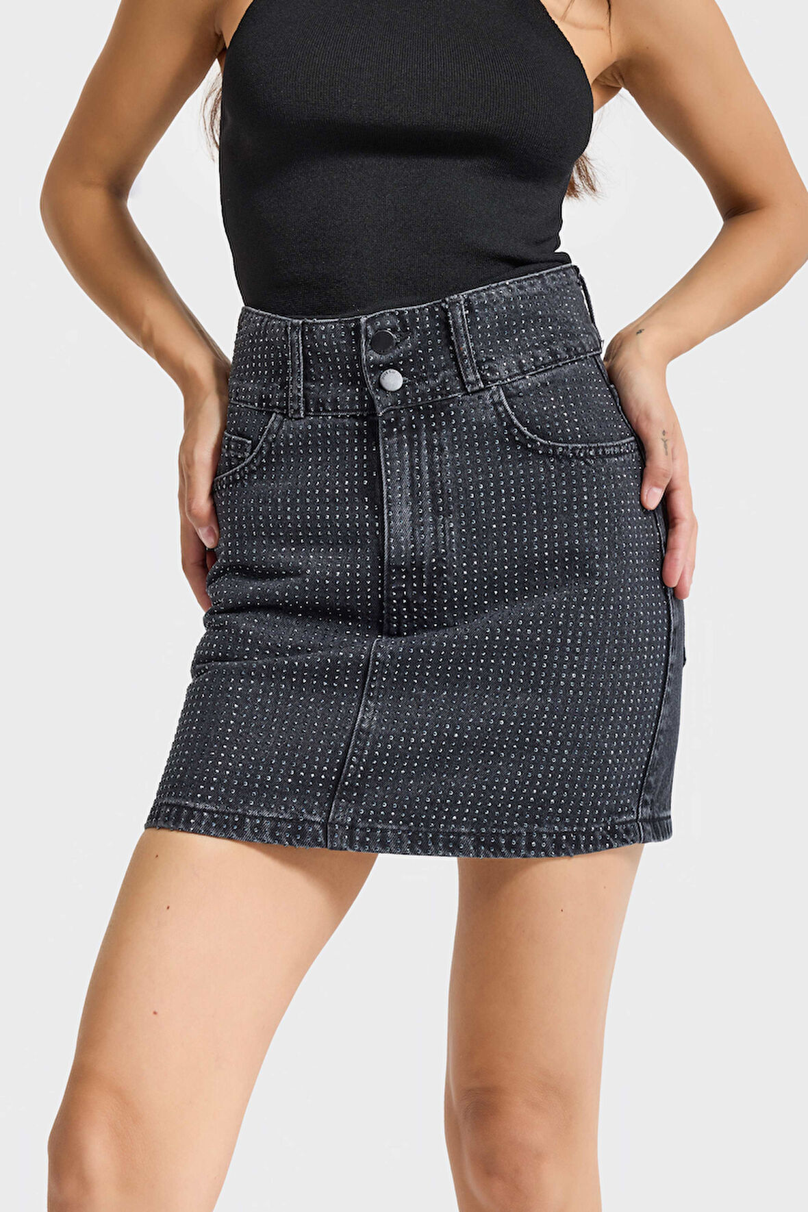 Kadın Koyu Füme Renk 1w5-1 Straight Fit Parlak Taşlı %100 Koton Tasarım Mini Denim Etek