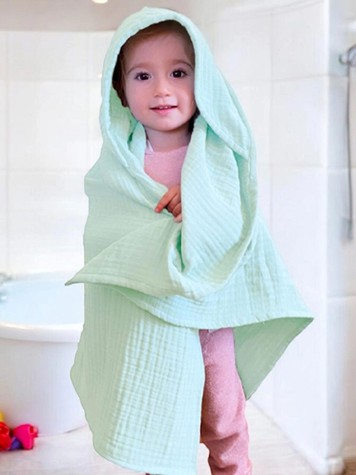 Dört Katlı Müslin Kapüşonlu Bebek Havlusu – Banyo & Plaj Pançosu