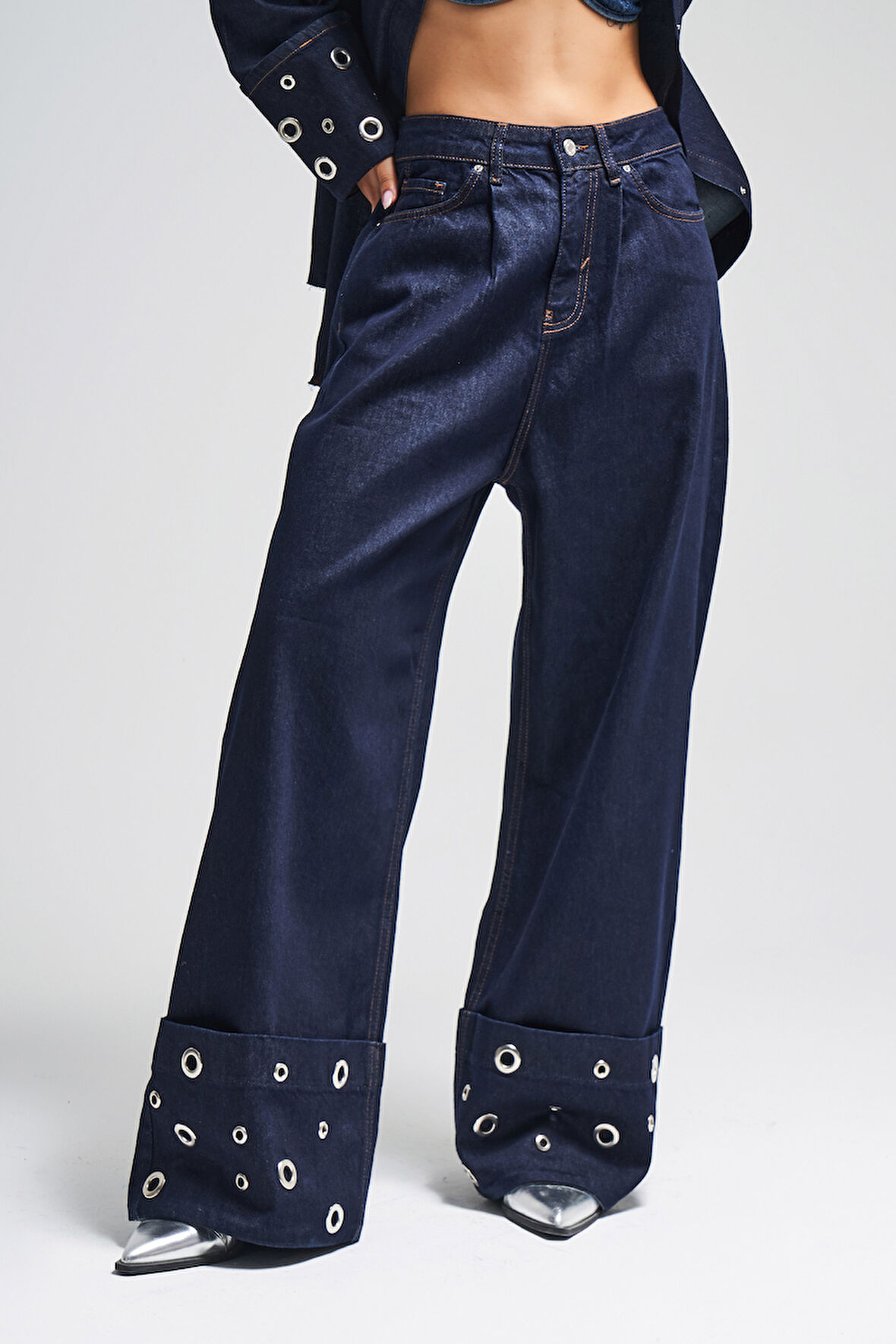 Kadın İndigo Renk 7w5-50 Süper Baggy Fit Özel Viskon Kumaş Kuş Gözü Detaylı Denim Jean